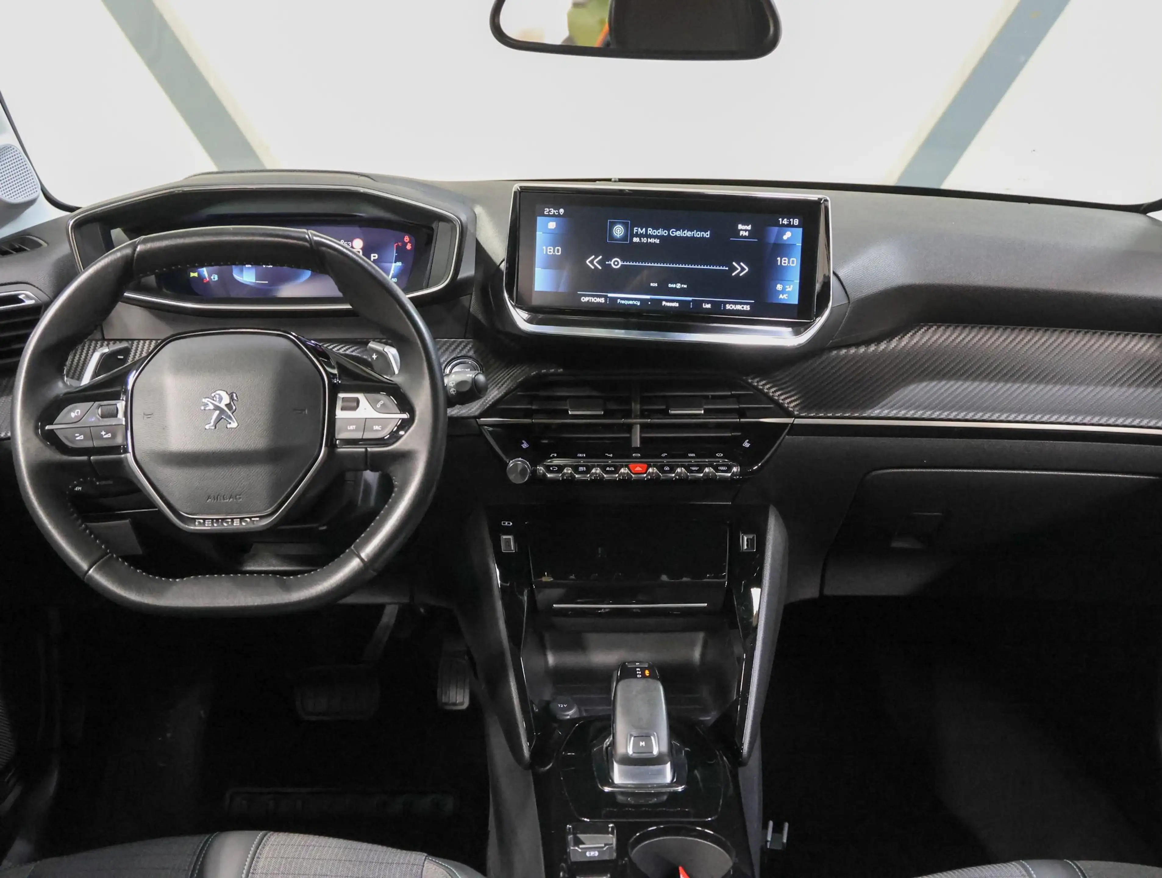 Peugeot 208 1.2 100PK Allure | 1ste eigenaar | AppleCarplay/An — photo 13