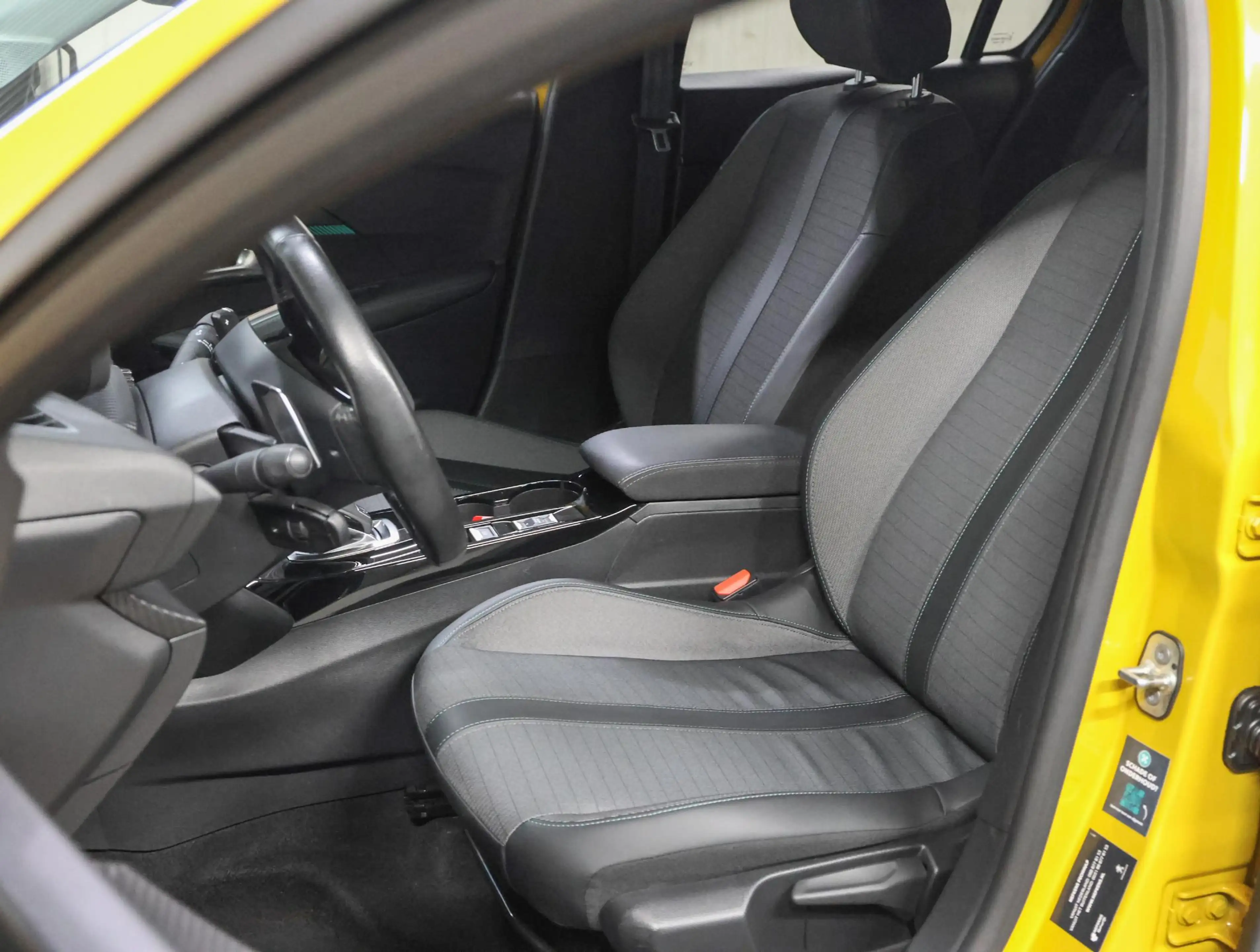 Peugeot 208 1.2 100PK Allure | 1ste eigenaar | AppleCarplay/An — photo 12