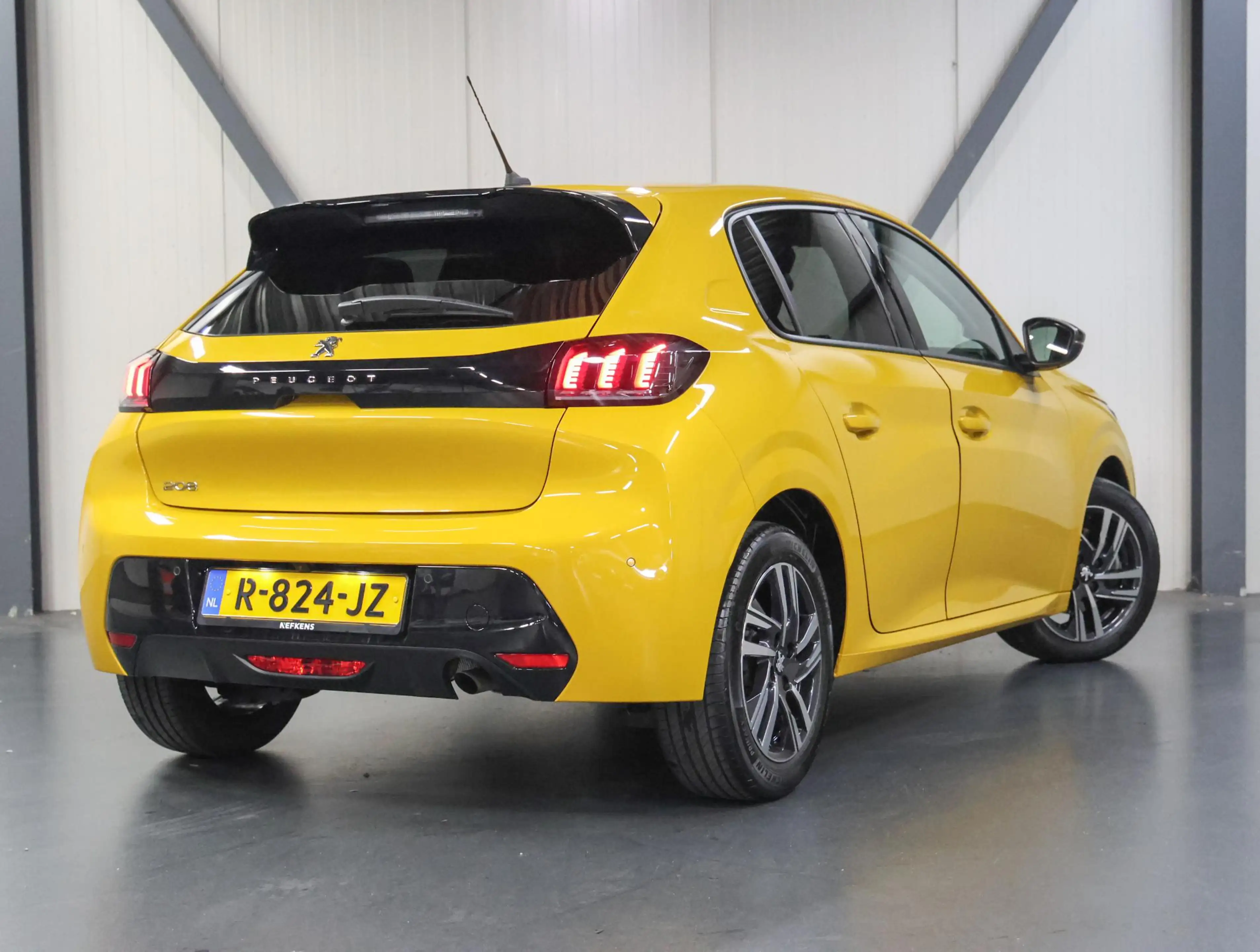 Peugeot 208 1.2 100PK Allure | 1ste eigenaar | AppleCarplay/An — photo 3