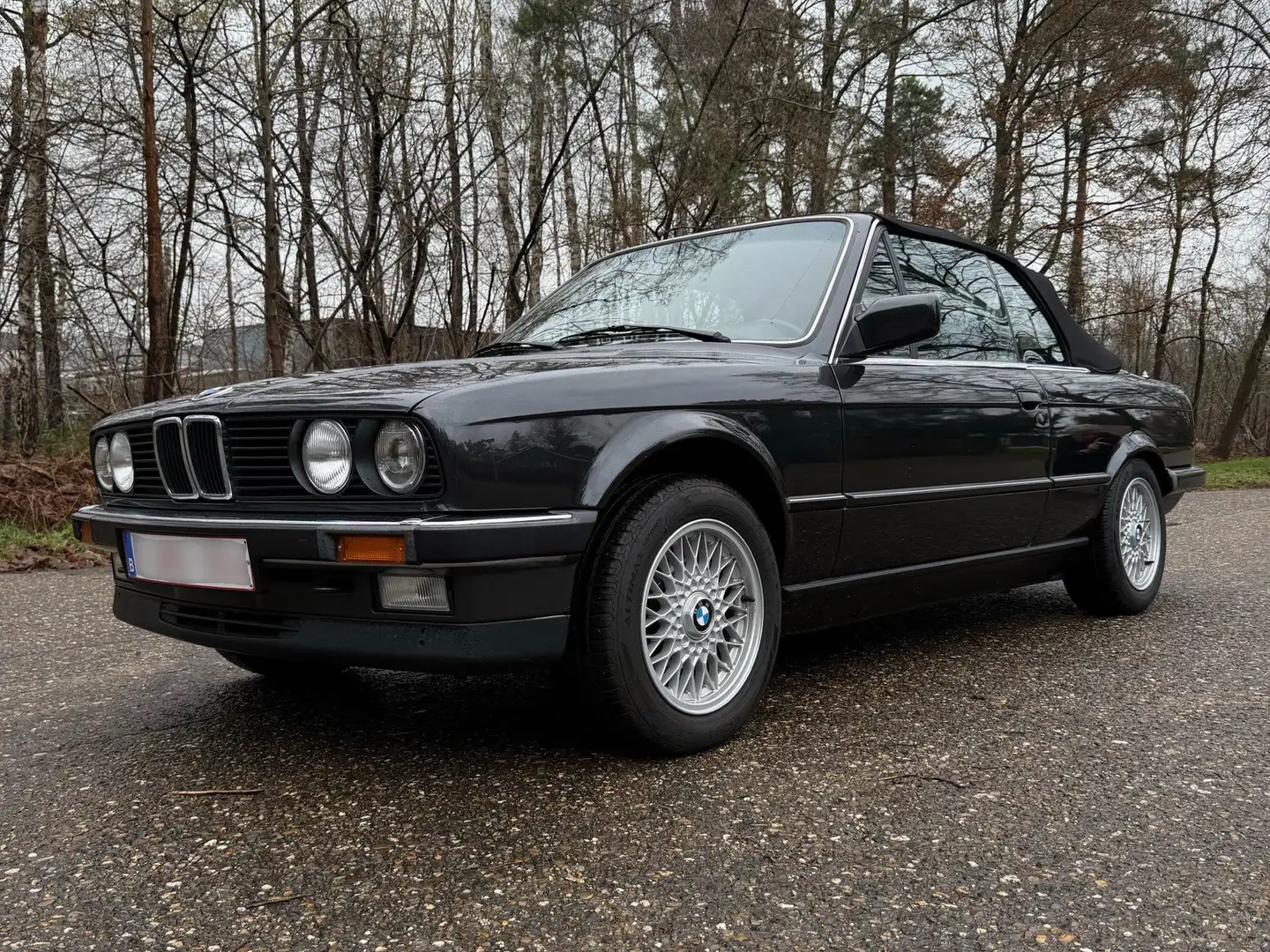 BMW 325 325i Noir - 1
