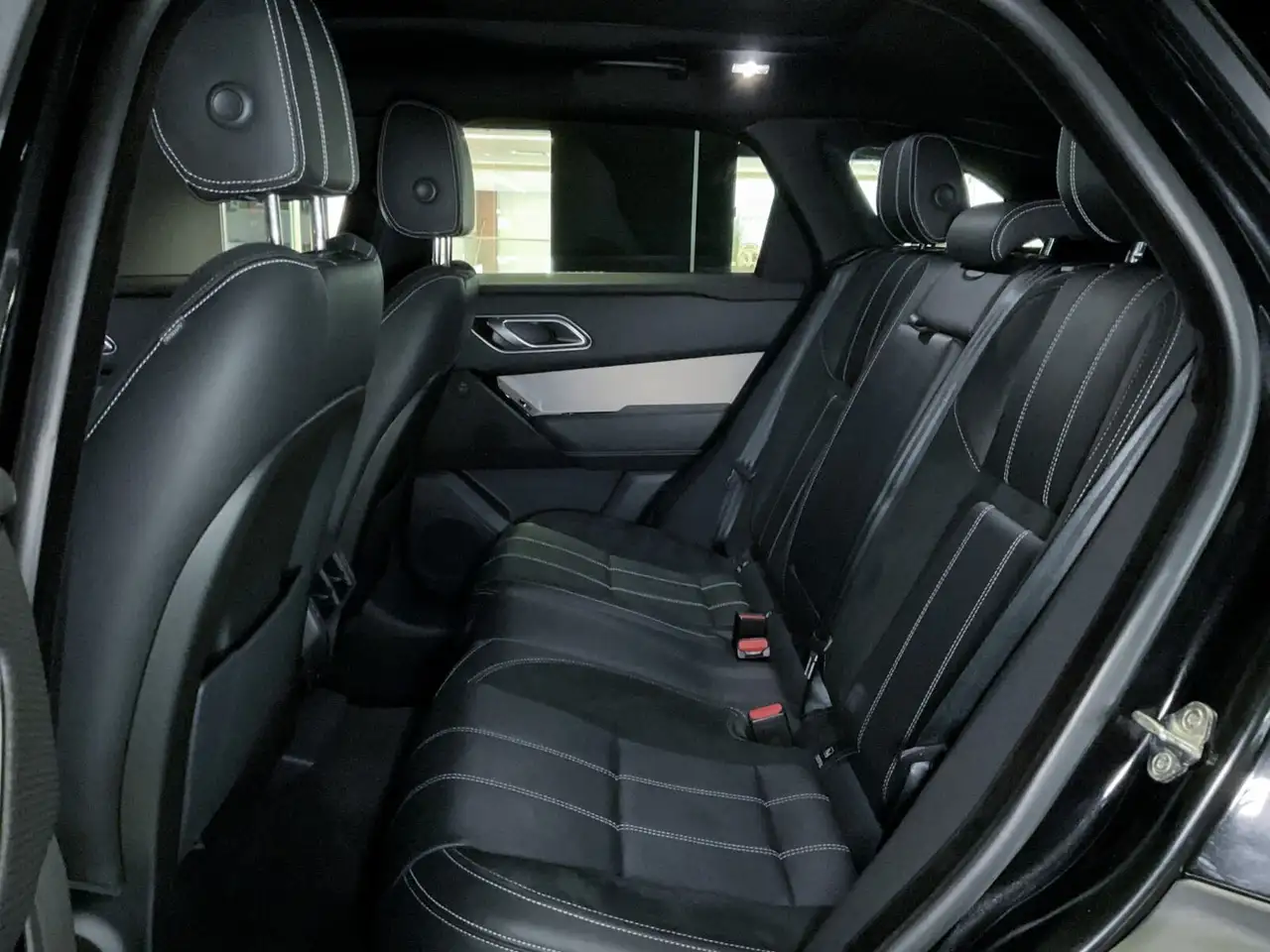 Land Rover Range Rover Velar снимка Land Rover Range Rover Velar