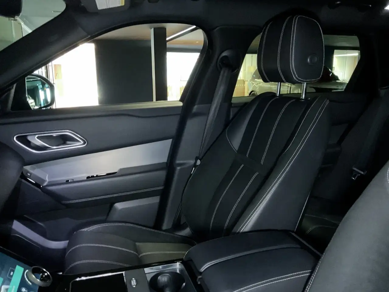 Land Rover Range Rover Velar снимка Land Rover Range Rover Velar