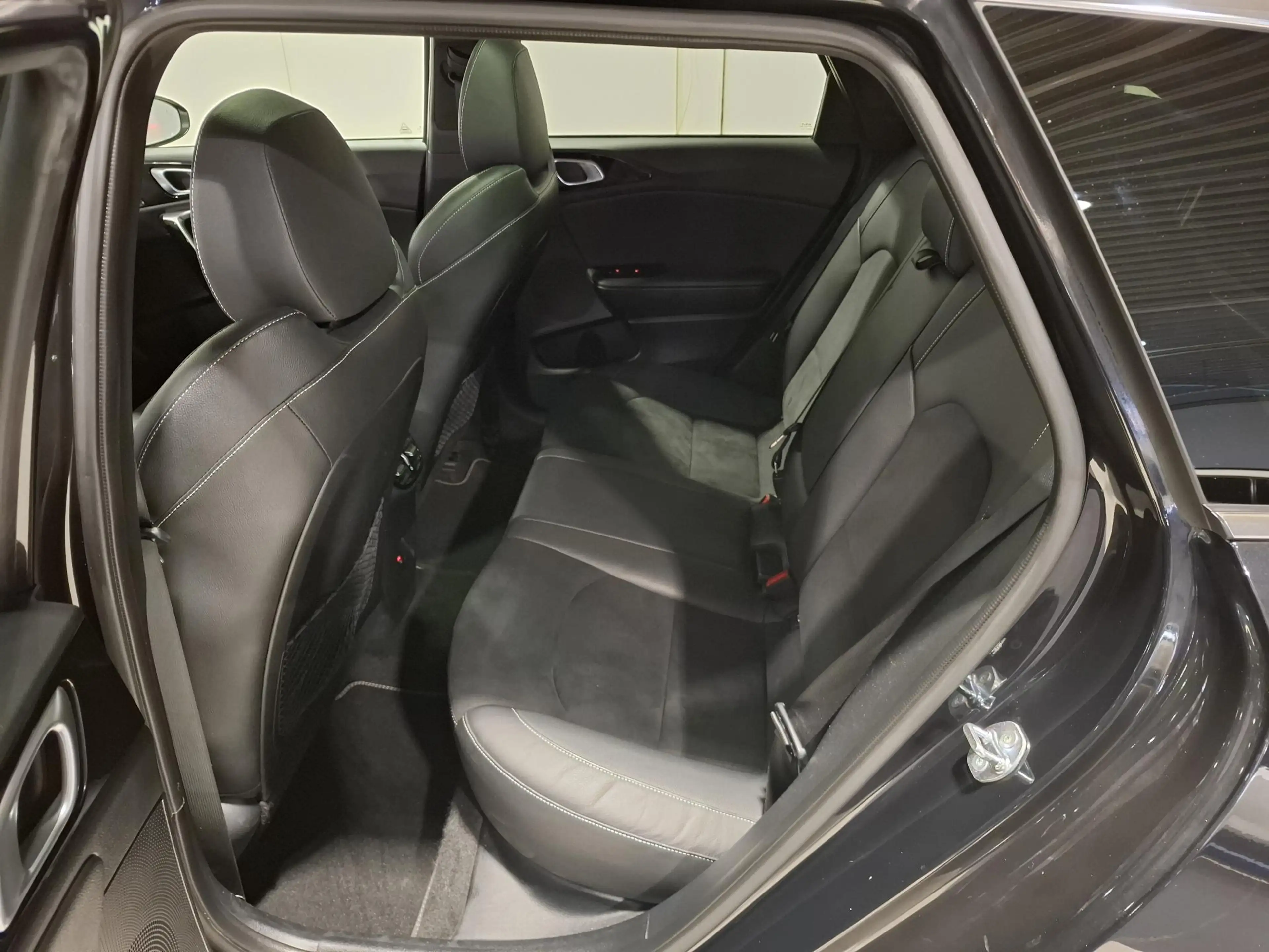 Kia Ceed SW / cee'd SW Sportswagon 1.5 T-GDi GT-PlusLine AUTOMAAT, Stoel — photo 10