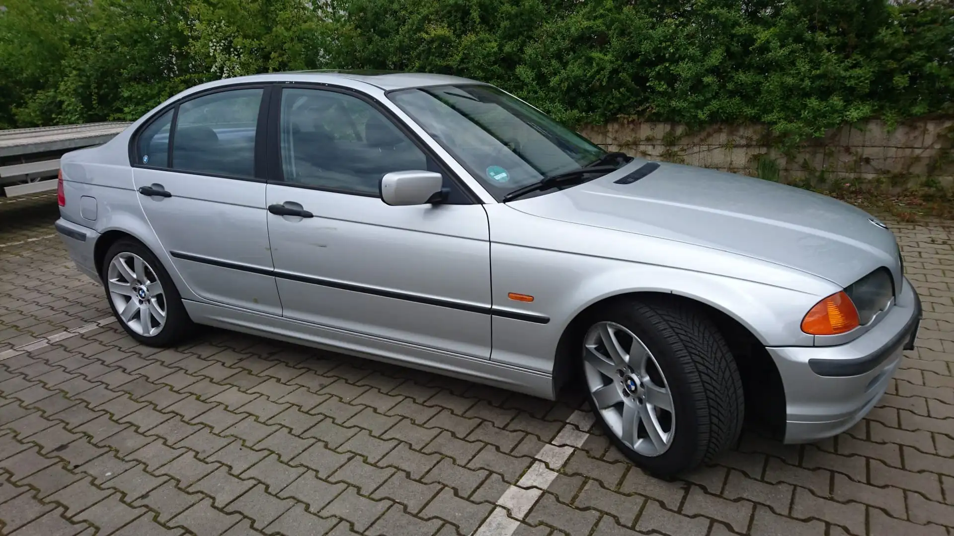 BMW 316 *Klima* *TÜV neu* Silber - 1