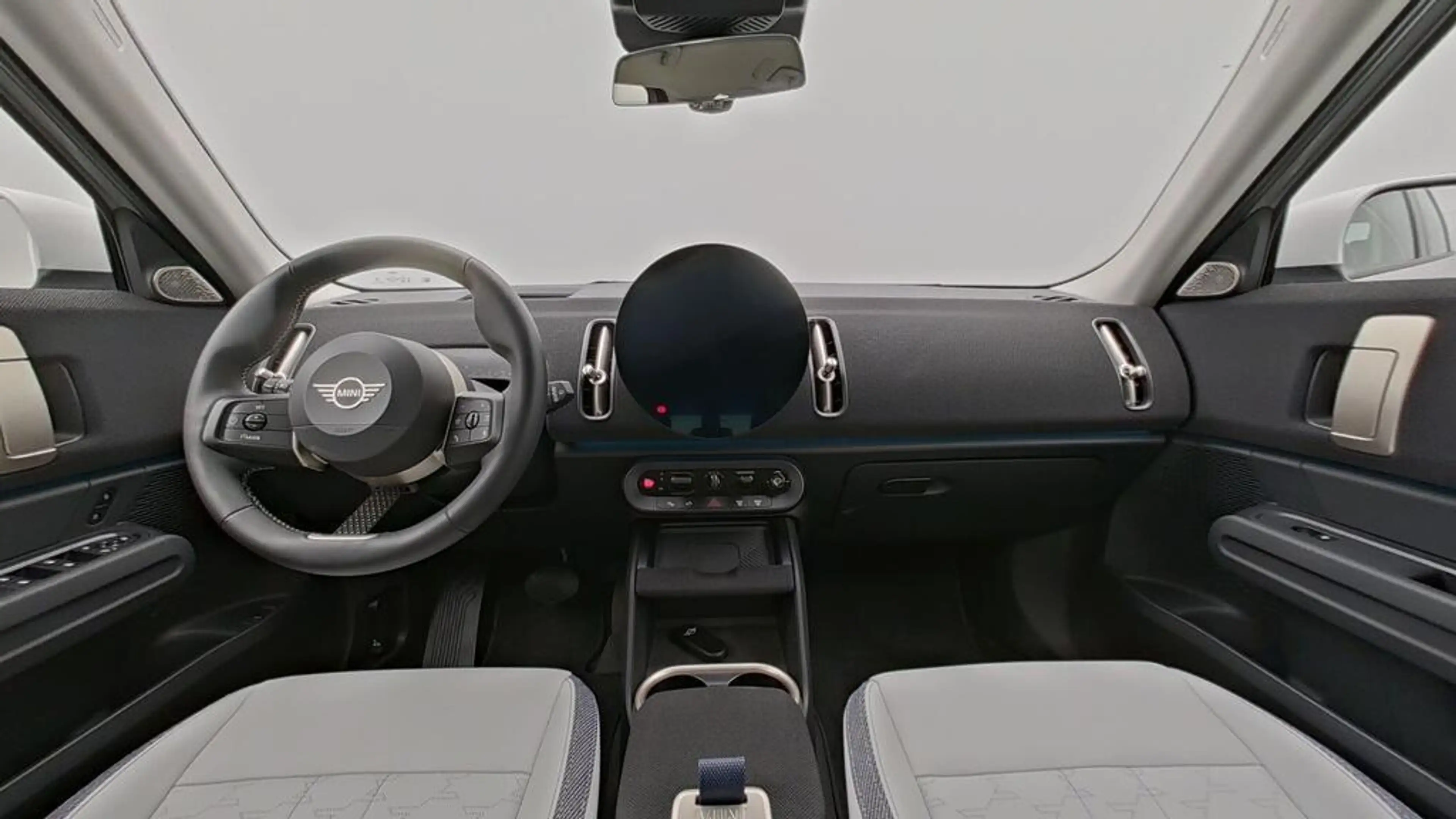 MINI Countryman C Classic Trim — photo 14