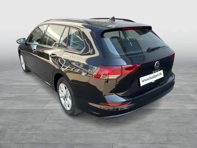 Volkswagen Golf view 3