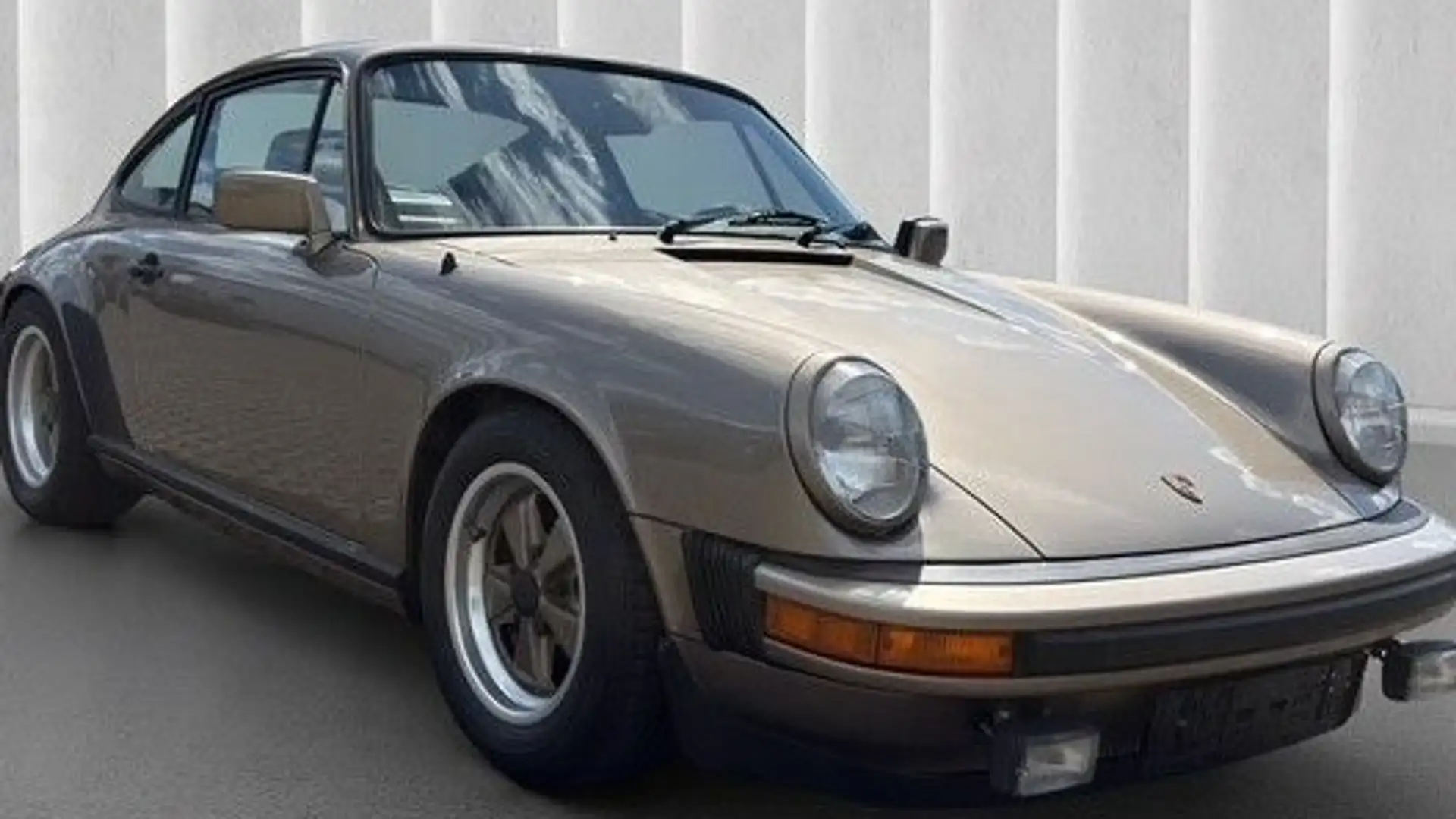 Porsche 911 SC 3.0 Gris - 2