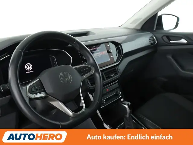 Volkswagen T-Cross view 11