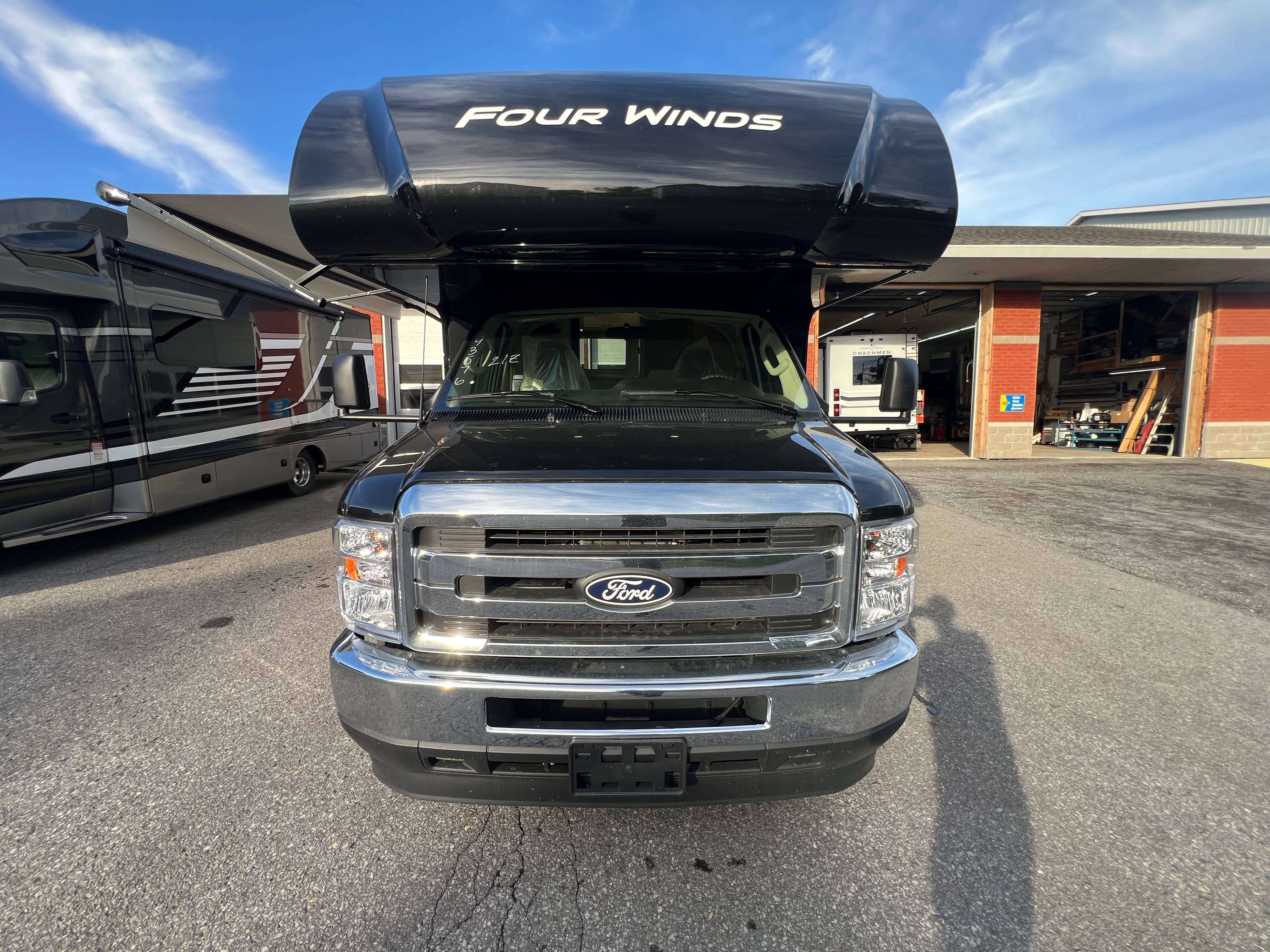2027 Ford FOUR WINDS