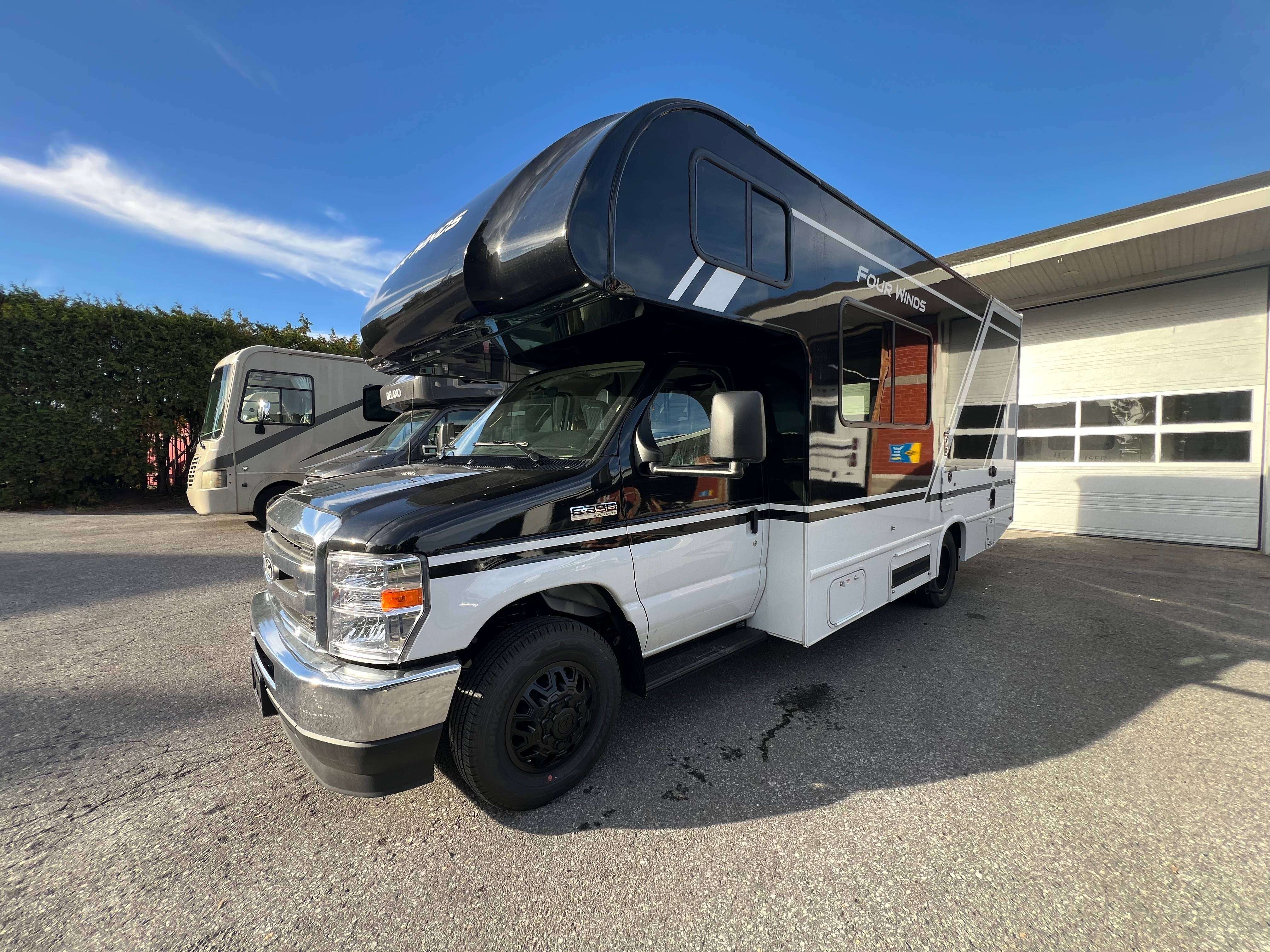 2027 Ford FOUR WINDS