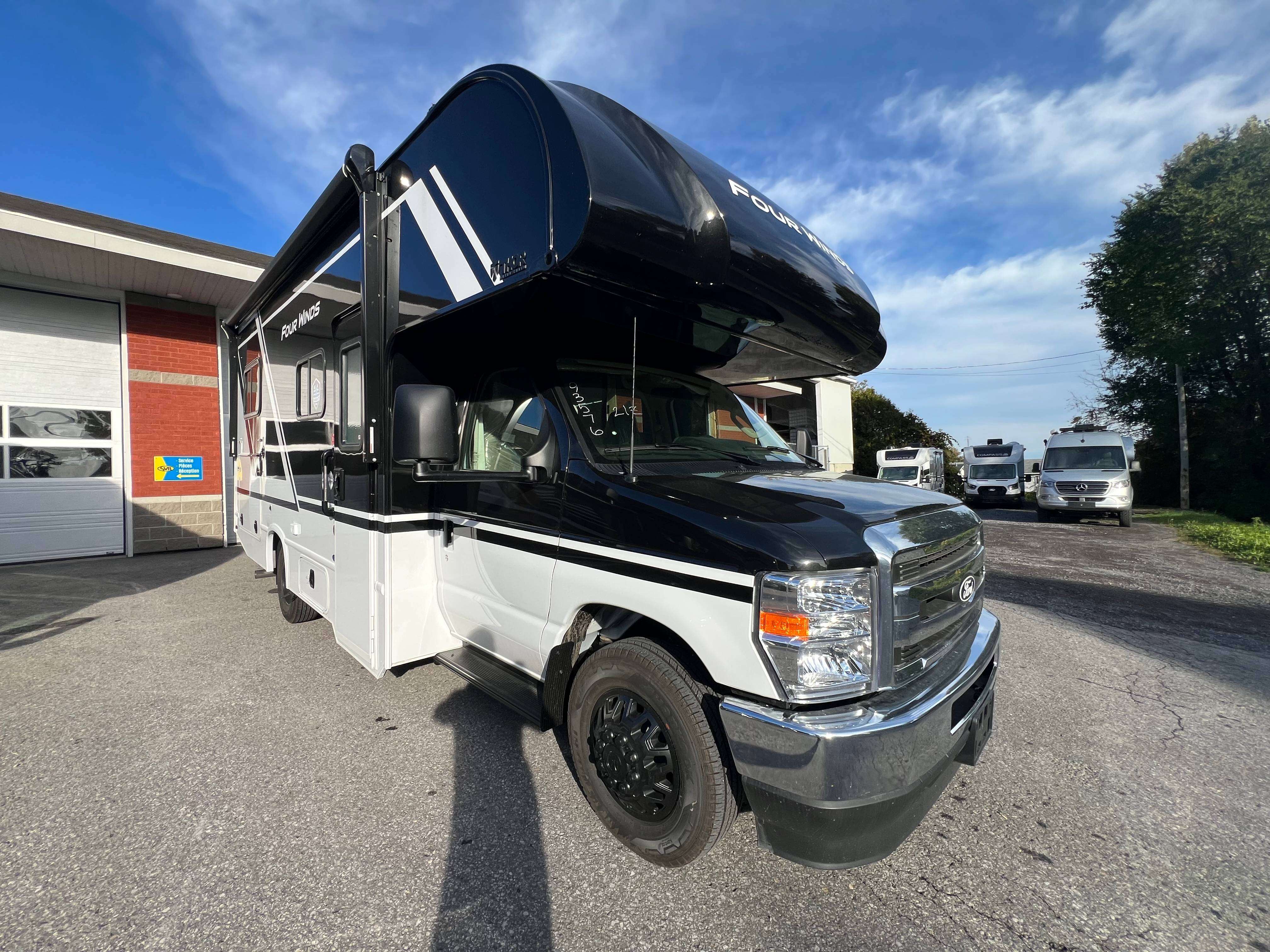 2027 Ford FOUR WINDS