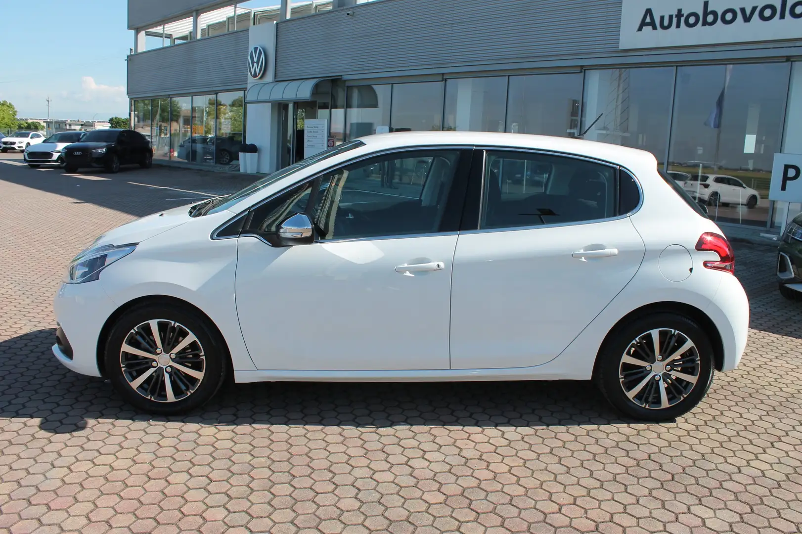 Peugeot 208 208 5p 1.2 puretech Allure gpl 82cv Wit - 2
