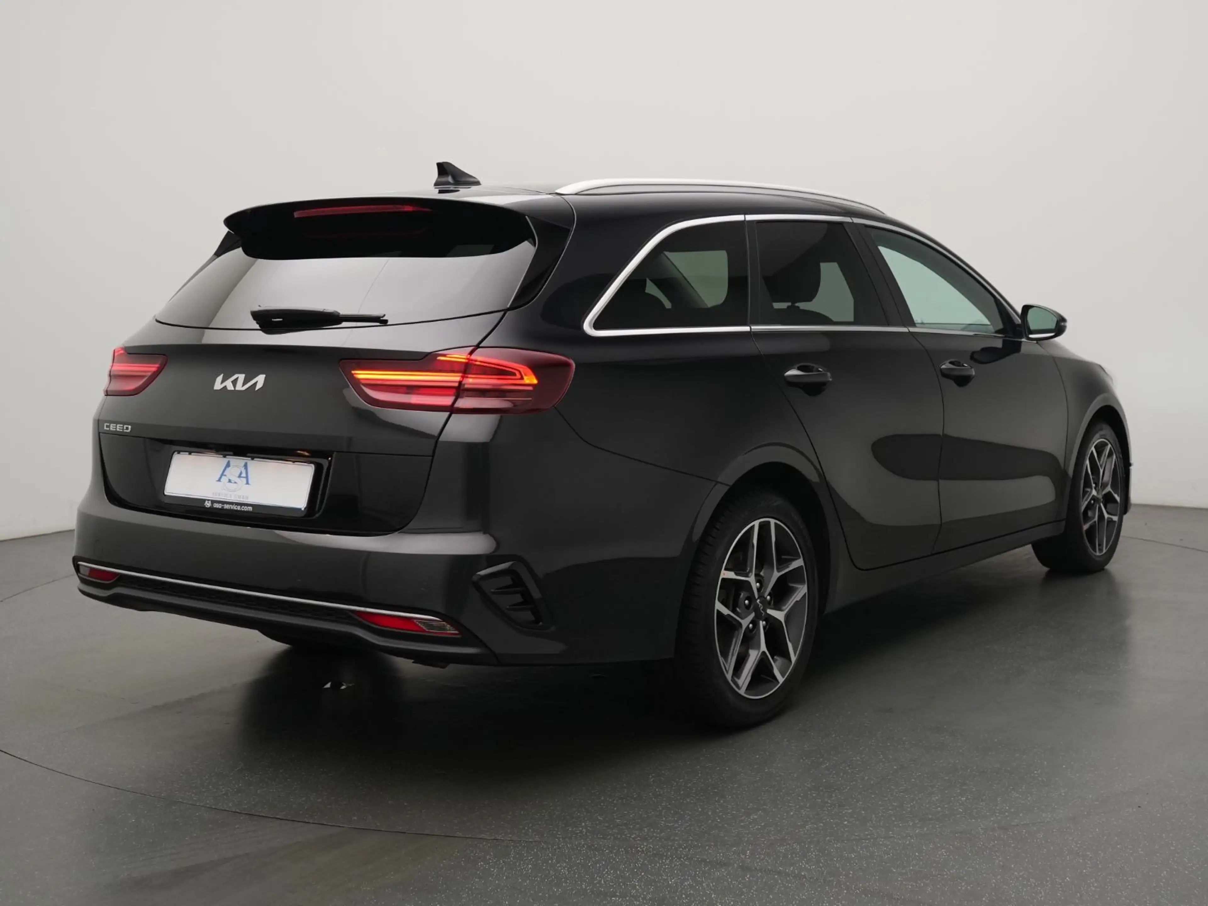 Kia Ceed SW / cee'd SW cee'd SW Ultimate APPS+NAVI+RFKAM+SITZ|LENKHZG — photo 5