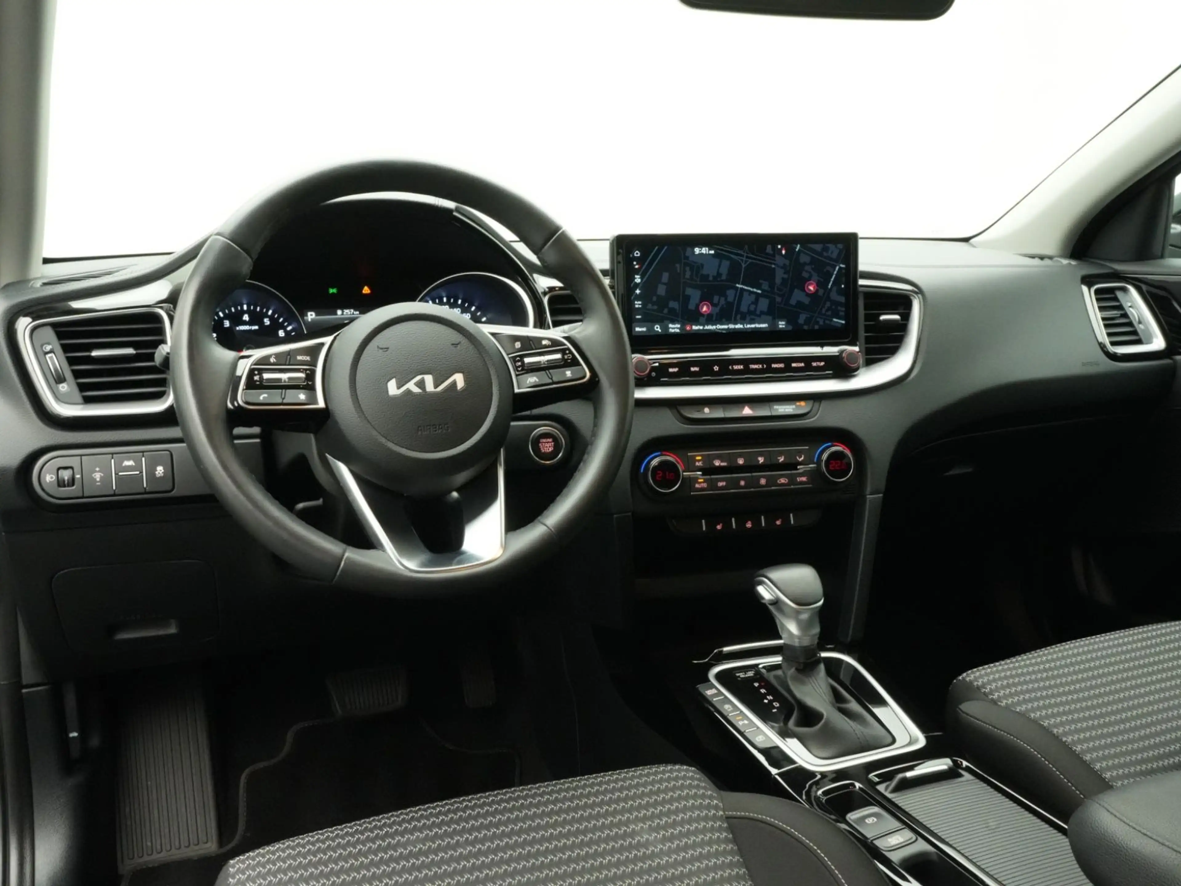Kia Ceed SW / cee'd SW cee'd SW Ultimate APPS+NAVI+RFKAM+SITZ|LENKHZG — photo 8