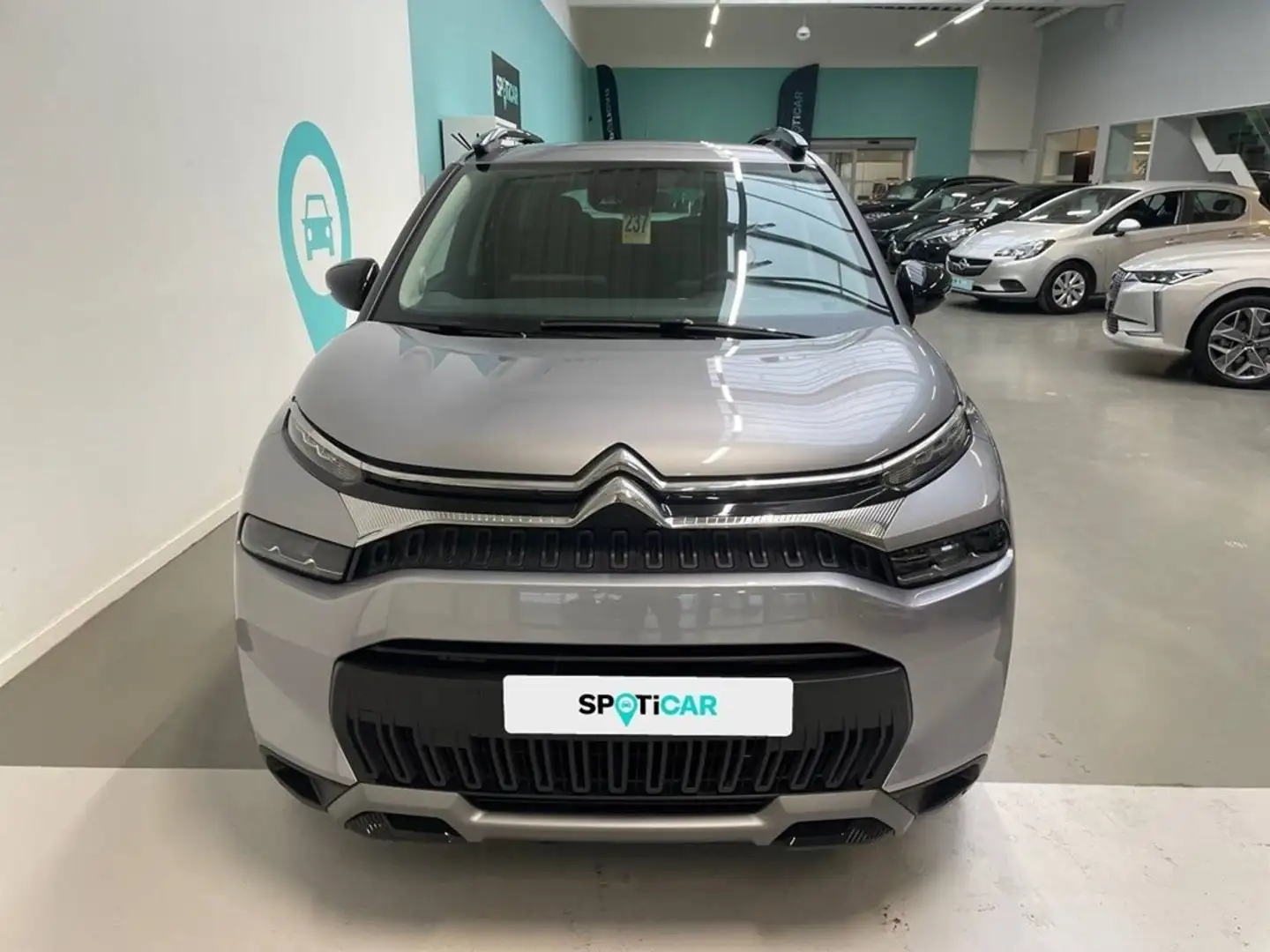 Citroen C3 Aircross 1.2 PureTech 110 S&S MAN6 Shine Grijs - 2