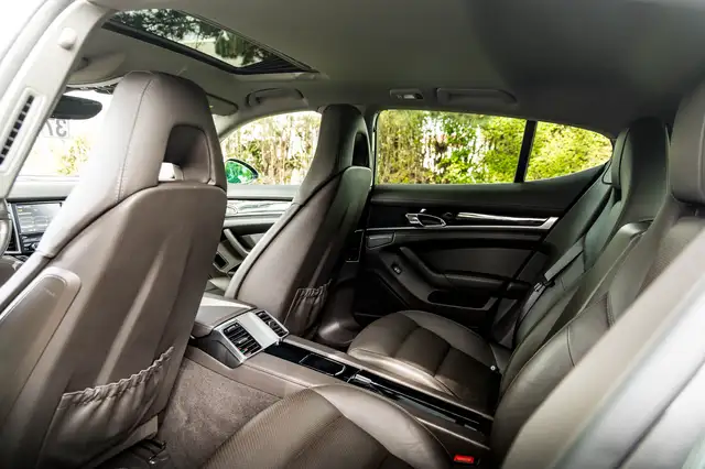 Porsche Panamera view 11