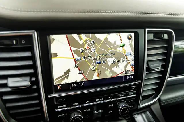 Porsche Panamera view 15