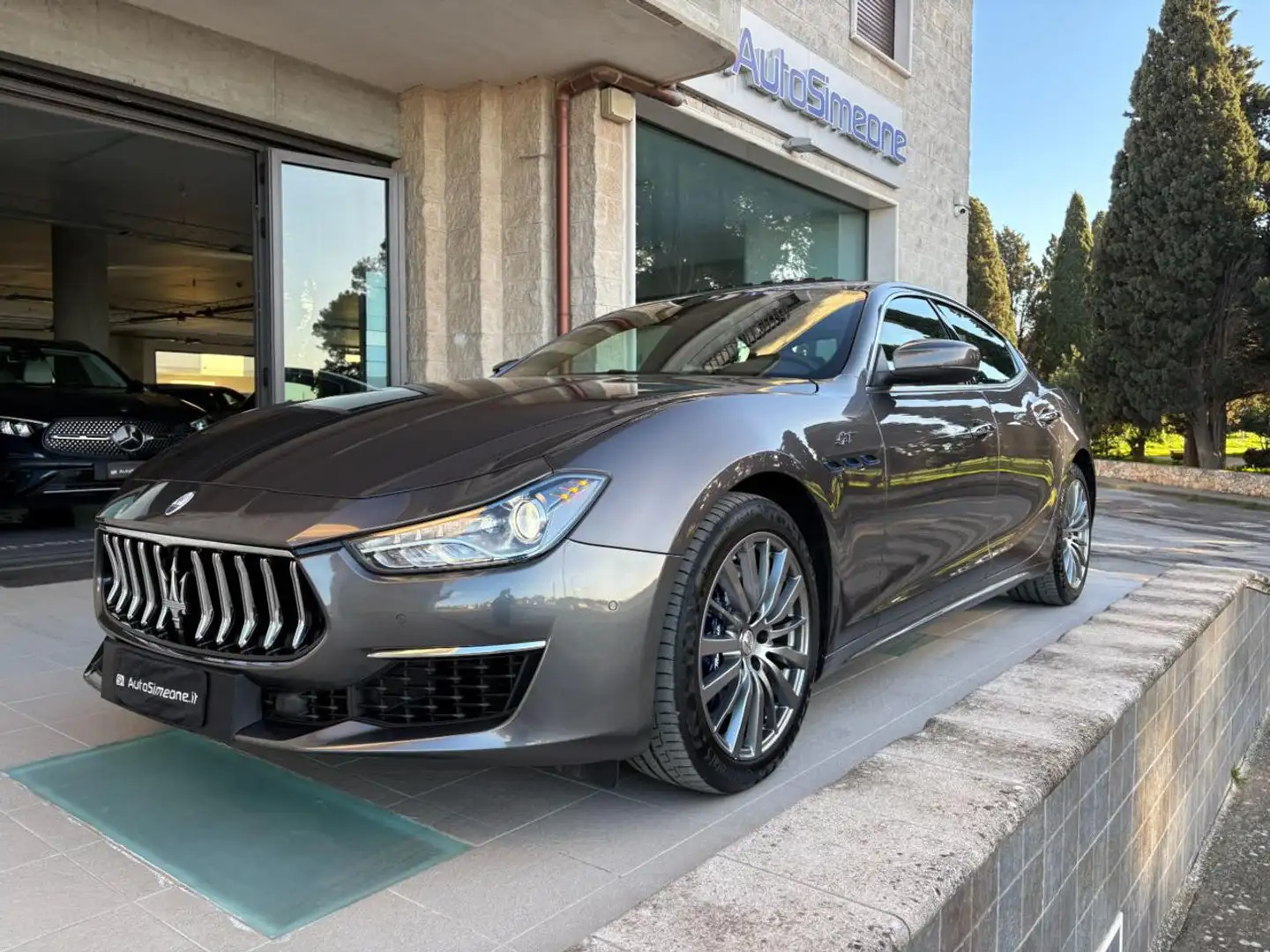 Maserati Ghibli 330 CV 2.0 MHEV GT HYBRID Gris - 1