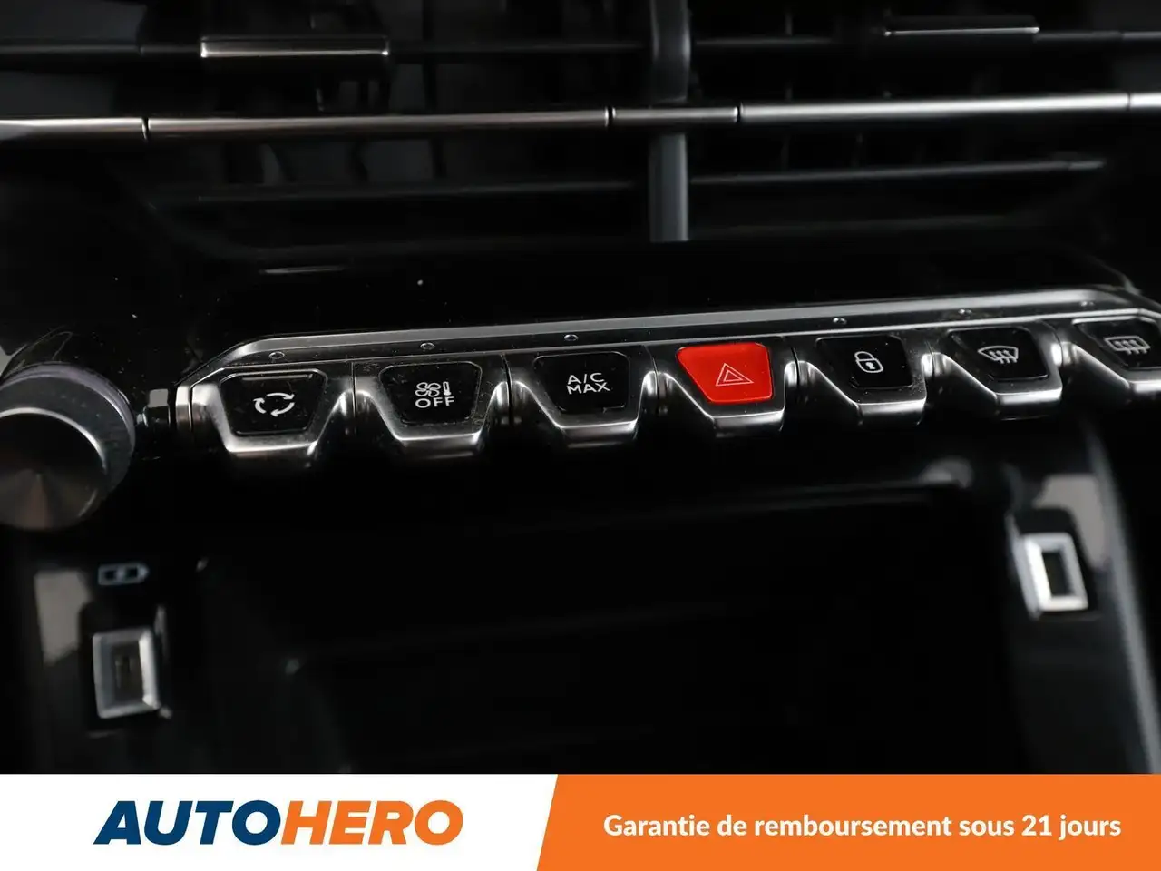 Peugeot 208 208 — photo 26