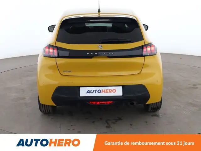 Peugeot 208 view 5