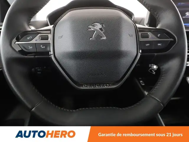 Peugeot 208 view 19