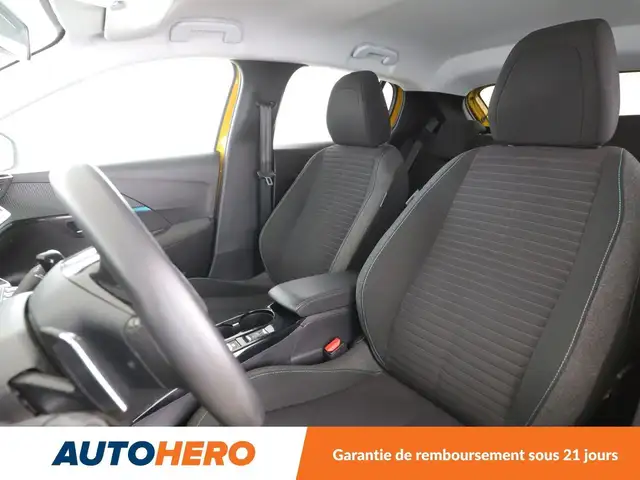 Peugeot 208 view 10