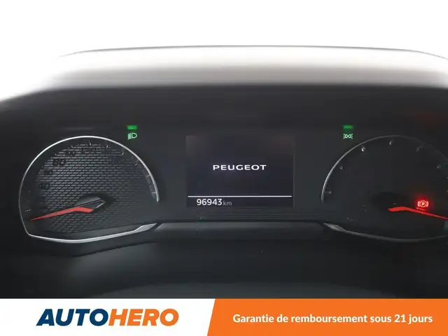 Peugeot 208 view 20