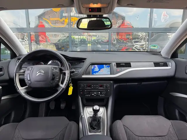 Citroen C5 view 3