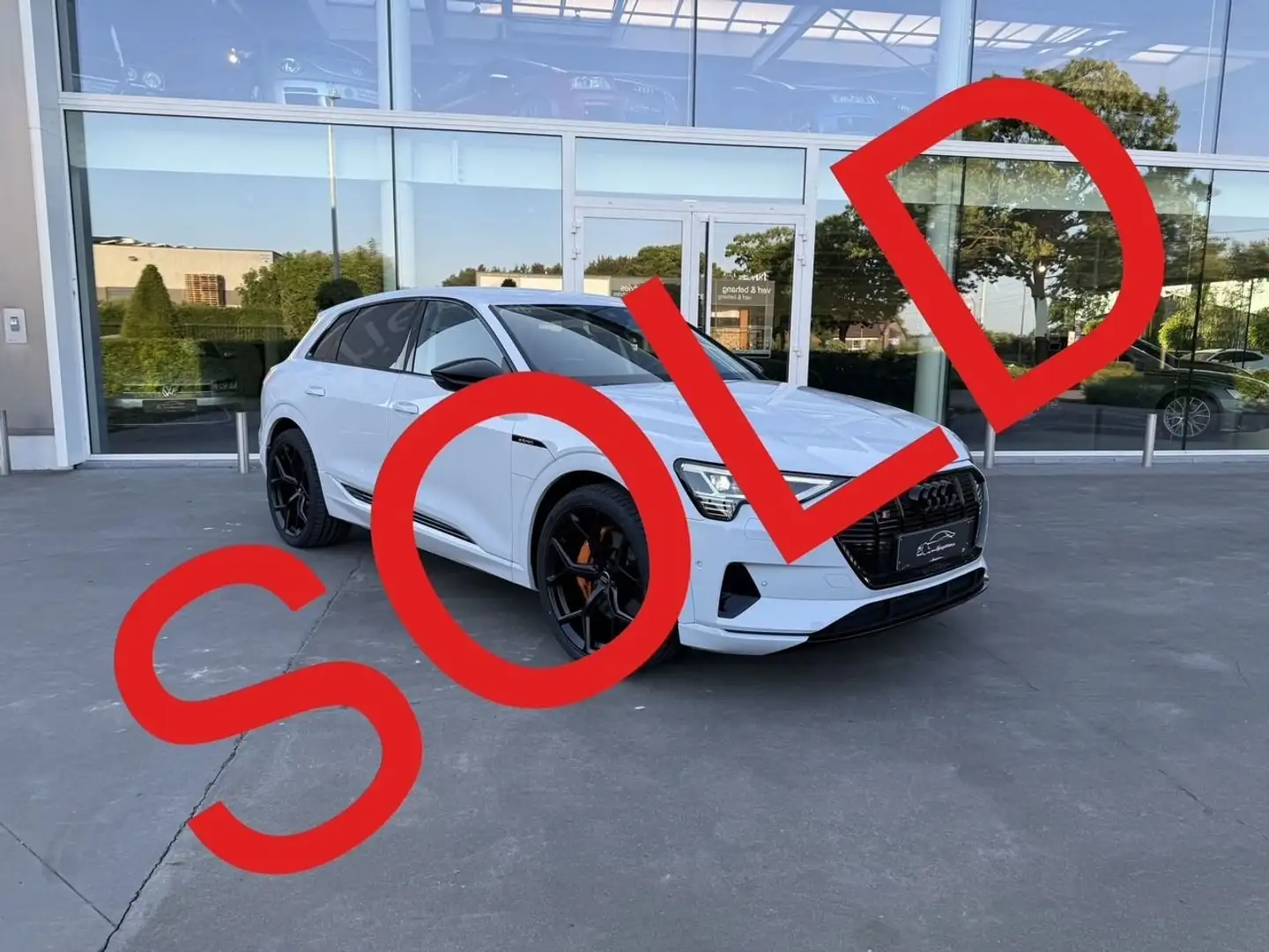 Audi Q8 e-tron SOLD BIJ GARAGE VRIENS YVES BV!!!!! Wit - 1