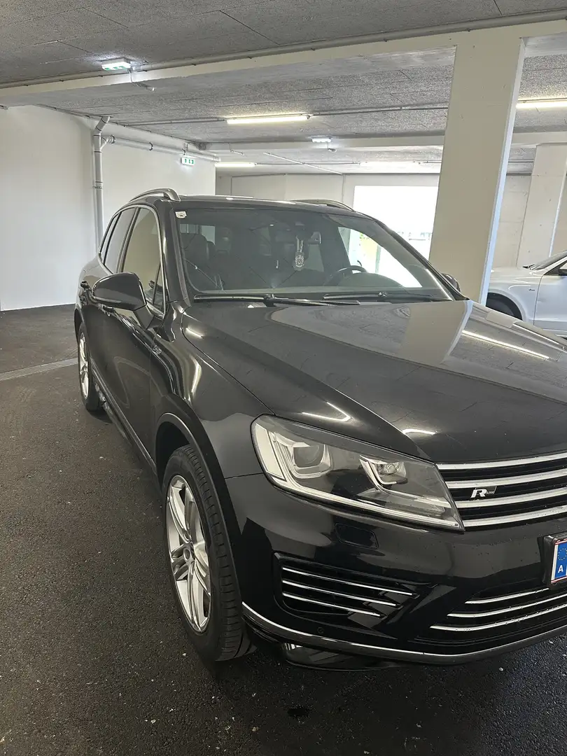 Volkswagen Touareg V6 R-Line Schwarz - 2