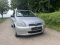 Toyota Yaris 1.3i mit Klima und Glasschiebedach aus 1. Hand Zilver - thumbnail 3