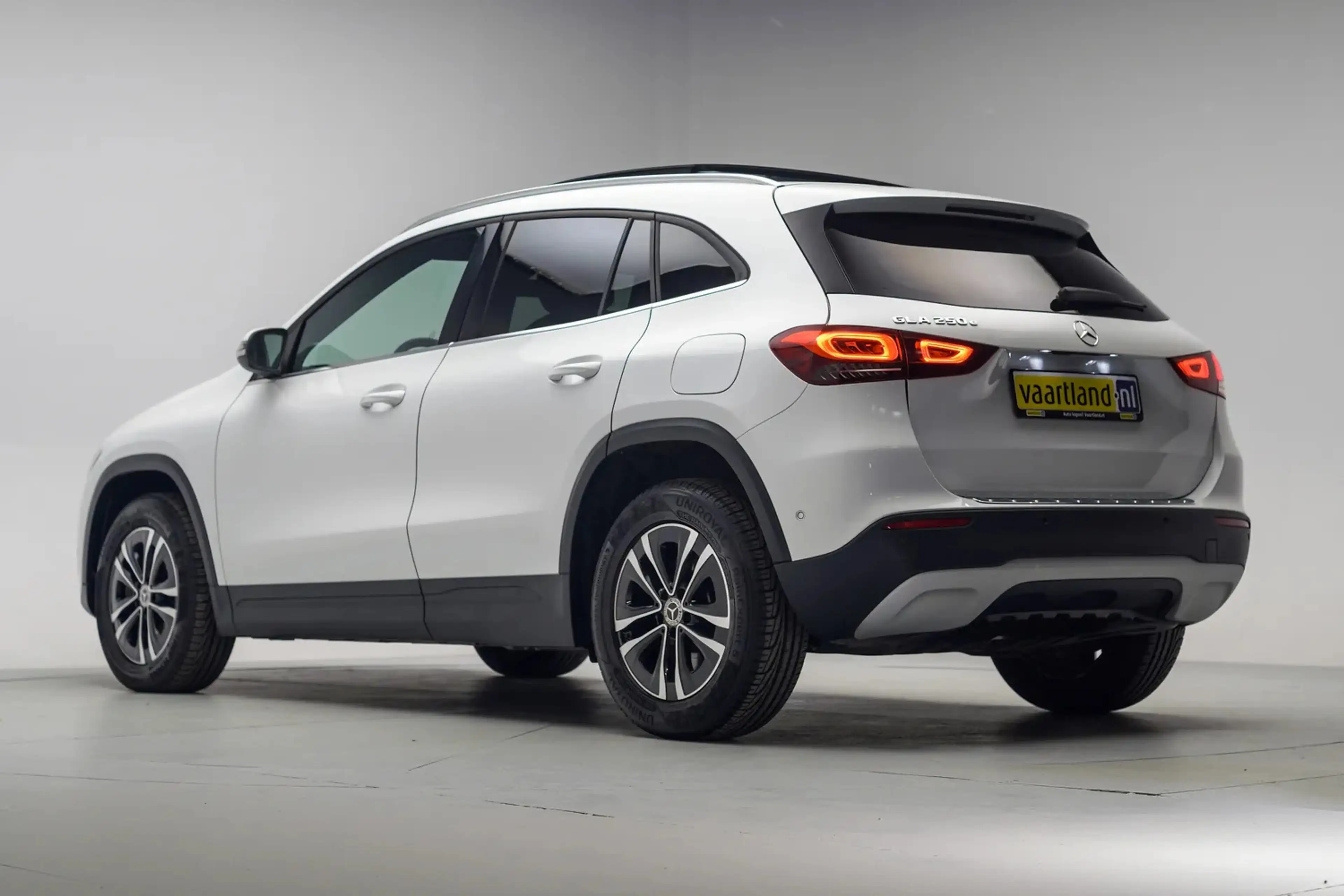 Mercedes-Benz GLA 250 e Business Line Aut. [ Panoramadak Camera Stoelver — photo 3