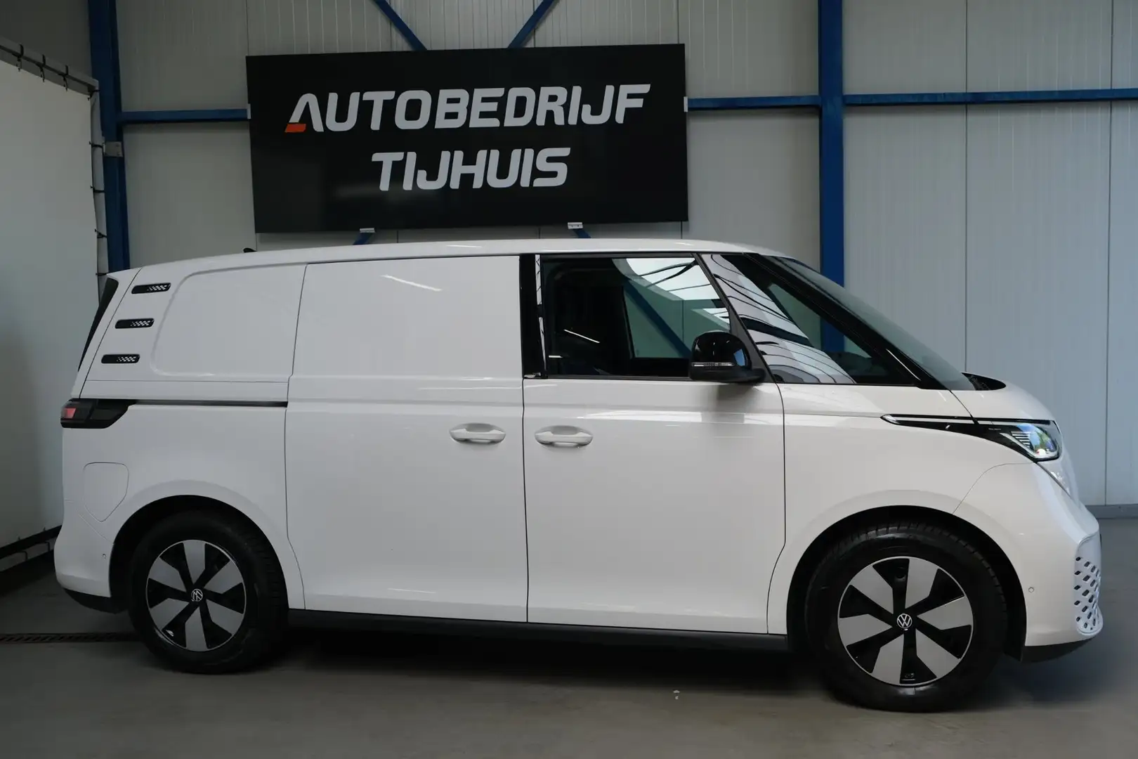 Volkswagen ID. Buzz Cargo 77 kWh SOH 94% - Airco, Cruise, Virtual display, 2 Weiß - 2