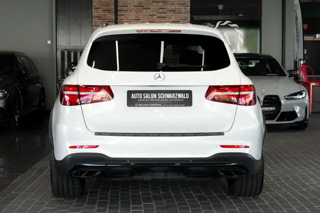 Mercedes-Benz GLC view 11