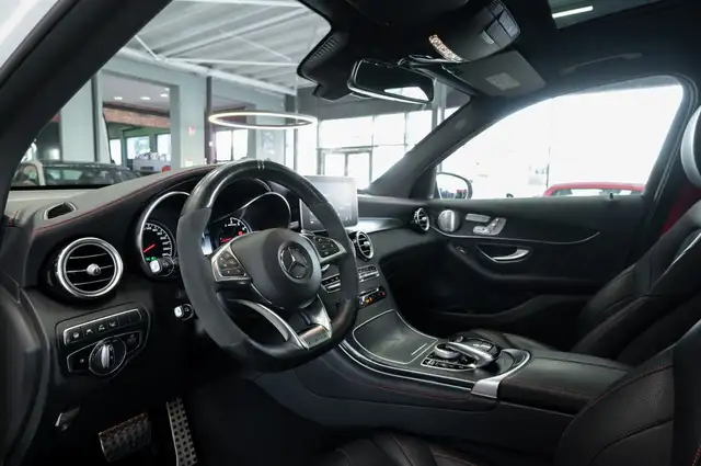 Mercedes-Benz GLC view 12