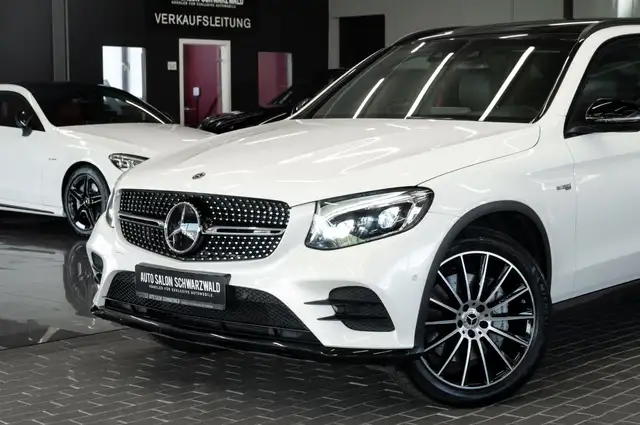 Mercedes-Benz GLC view 3