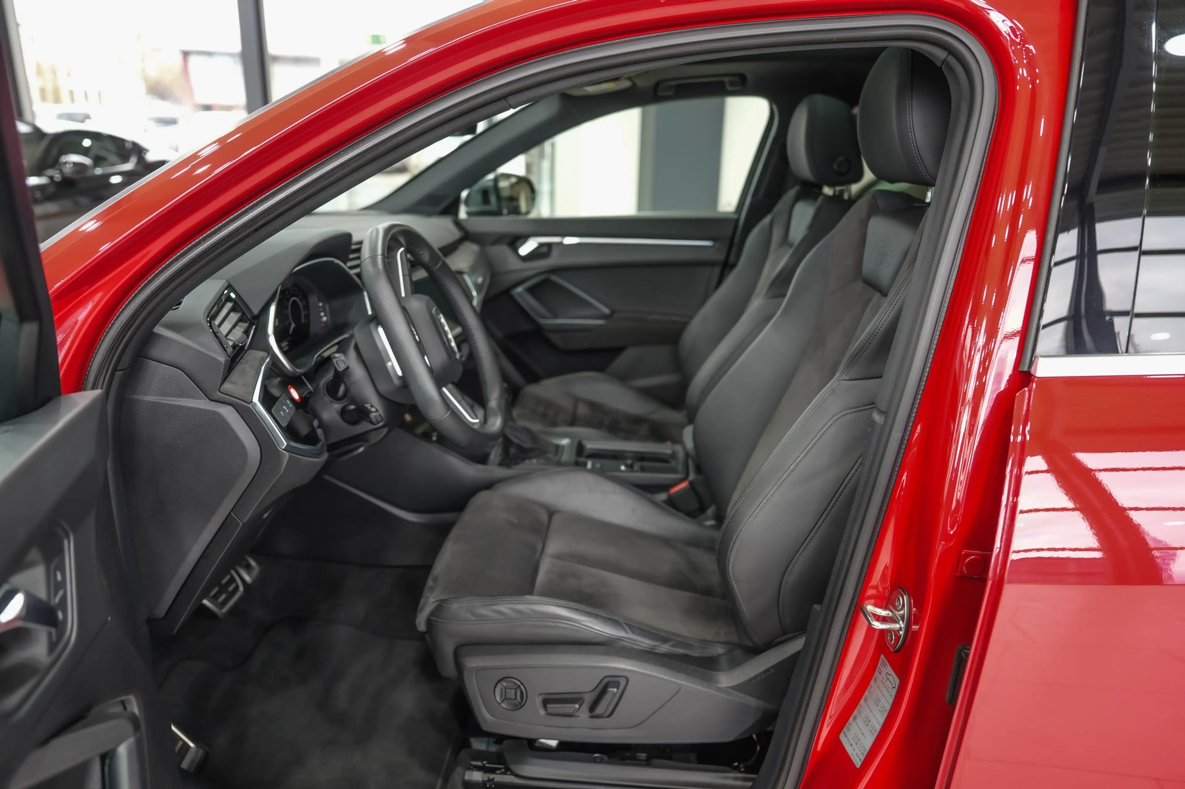 Audi RS Q3 2.5 TFSI quattro*RS.ABGAS*SONOS*MATRIX*SPORT-SITZE — photo 15
