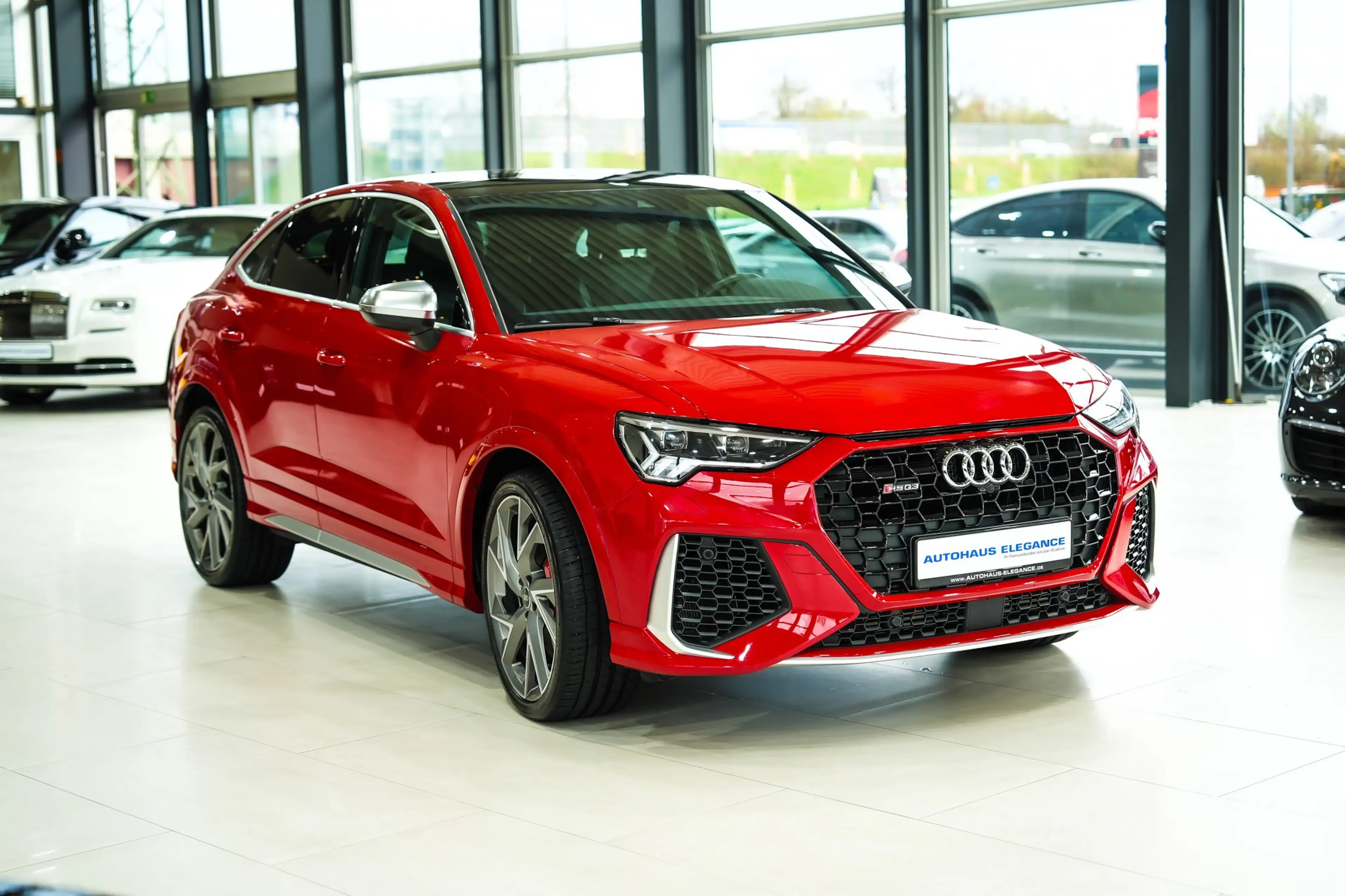 Audi RS Q3 2.5 TFSI quattro*RS.ABGAS*SONOS*MATRIX*SPORT-SITZE — photo 2
