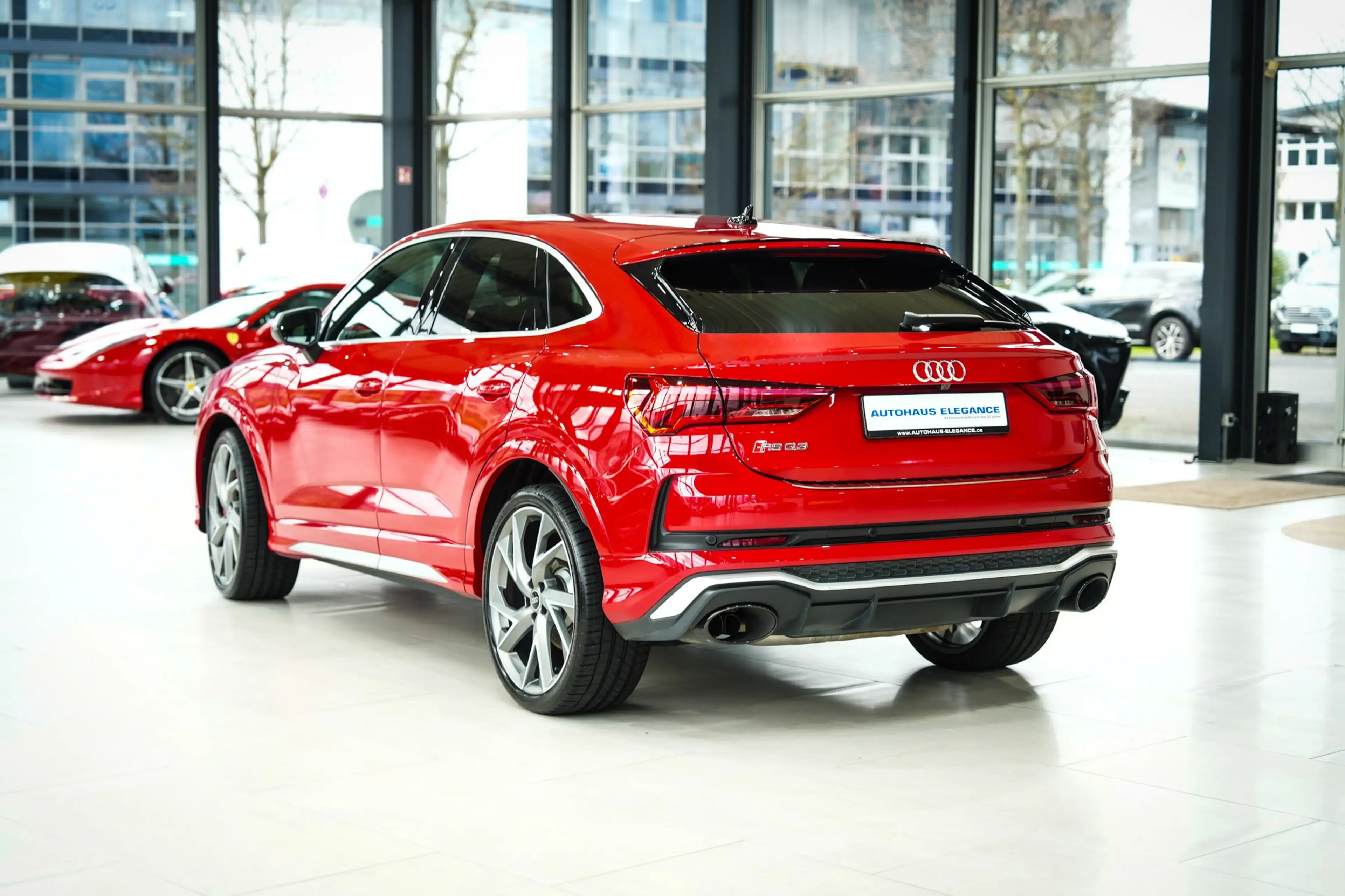 Audi RS Q3 2.5 TFSI quattro*RS.ABGAS*SONOS*MATRIX*SPORT-SITZE — photo 4