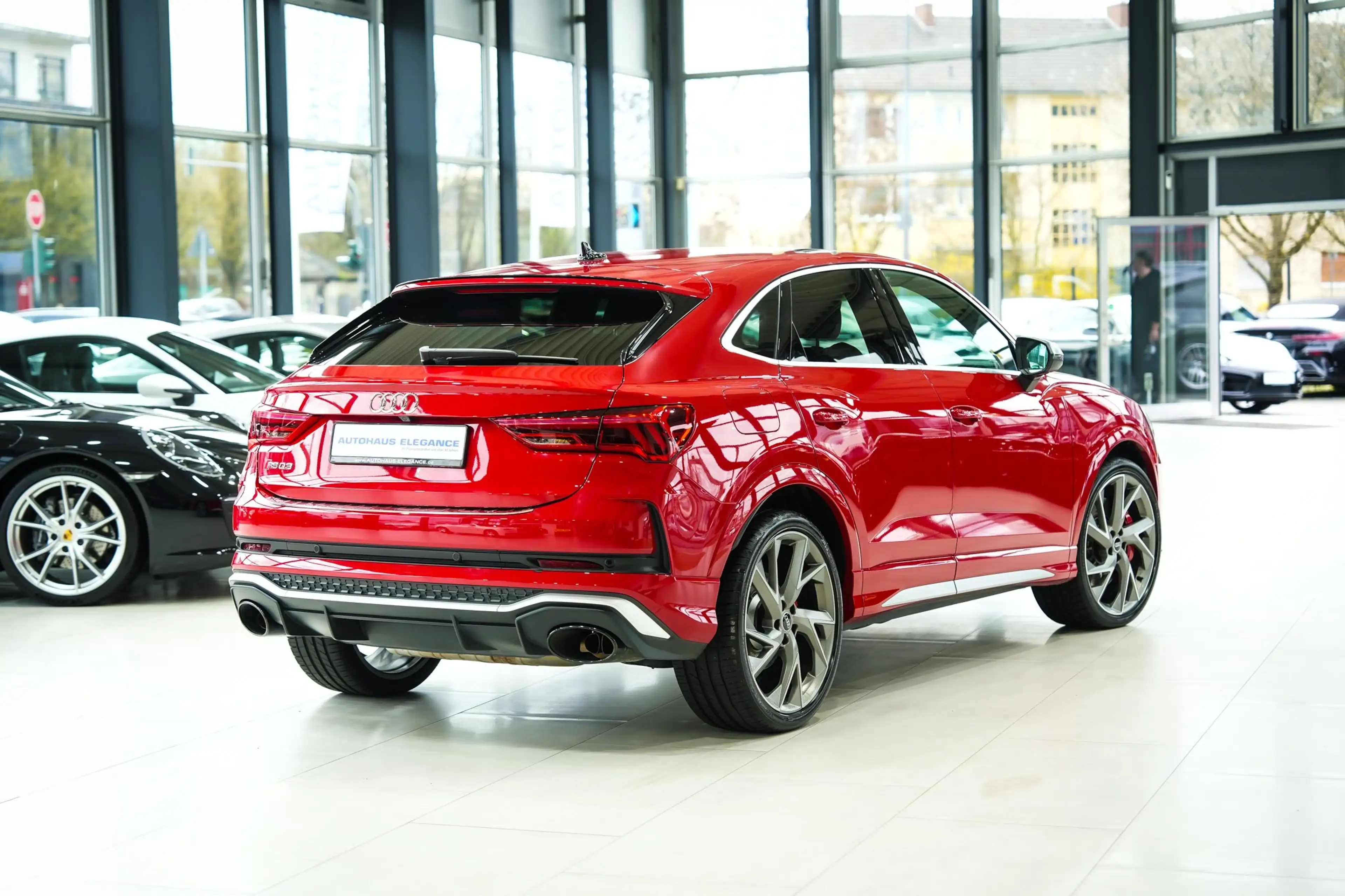 Audi RS Q3 2.5 TFSI quattro*RS.ABGAS*SONOS*MATRIX*SPORT-SITZE — photo 3