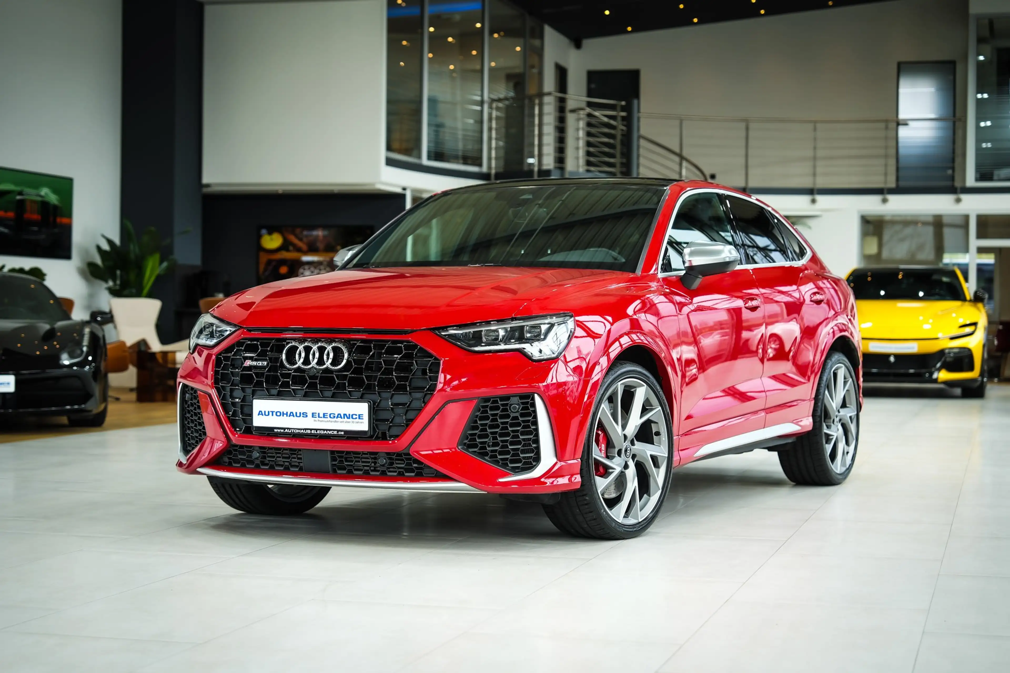 Audi RS Q3 2.5 TFSI quattro*RS.ABGAS*SONOS*MATRIX*SPORT-SITZE