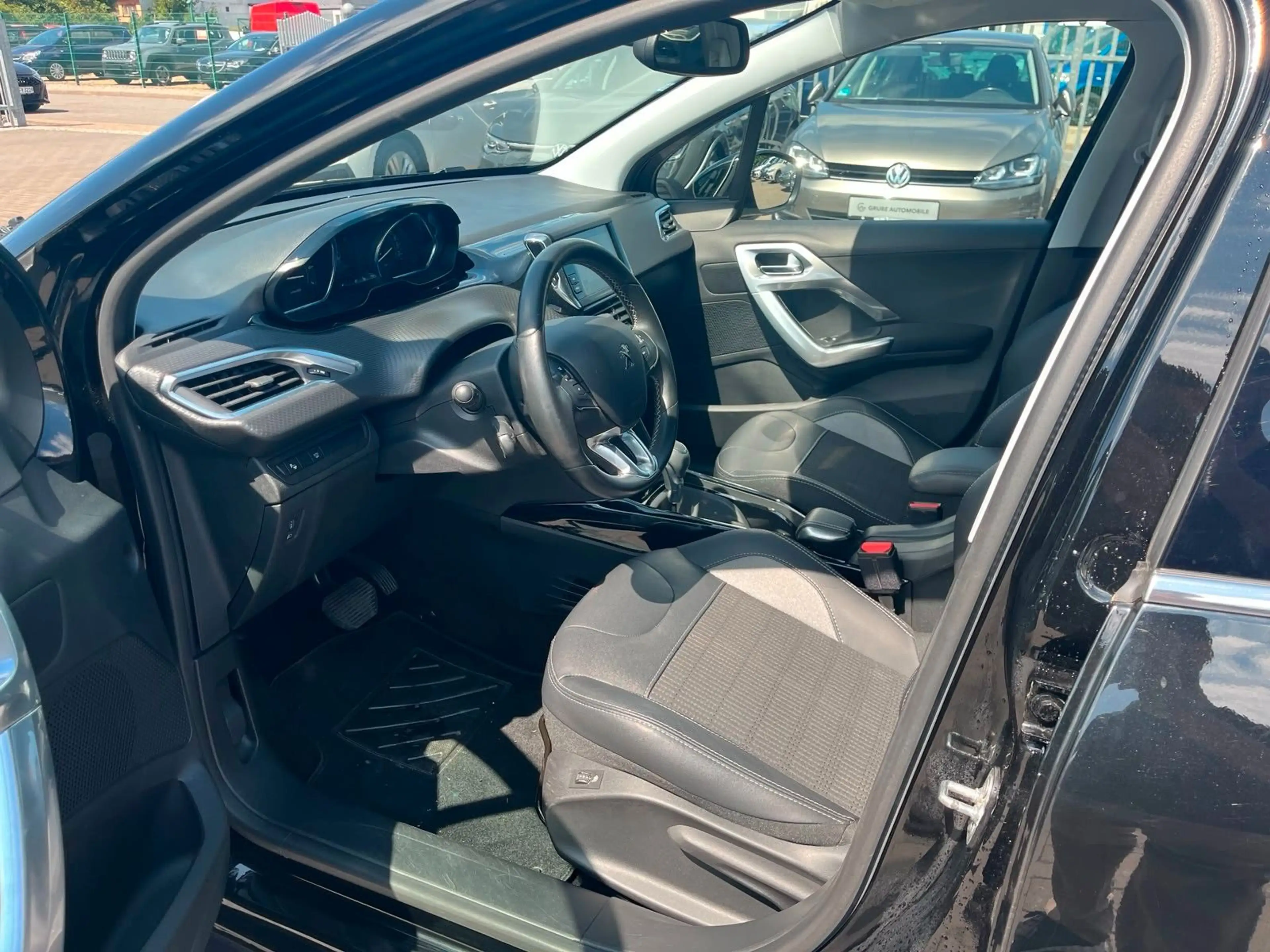 Peugeot 2008 Allure AUTOMATIK*LED*NAV*SHZ*TEMP*CAM — photo 8
