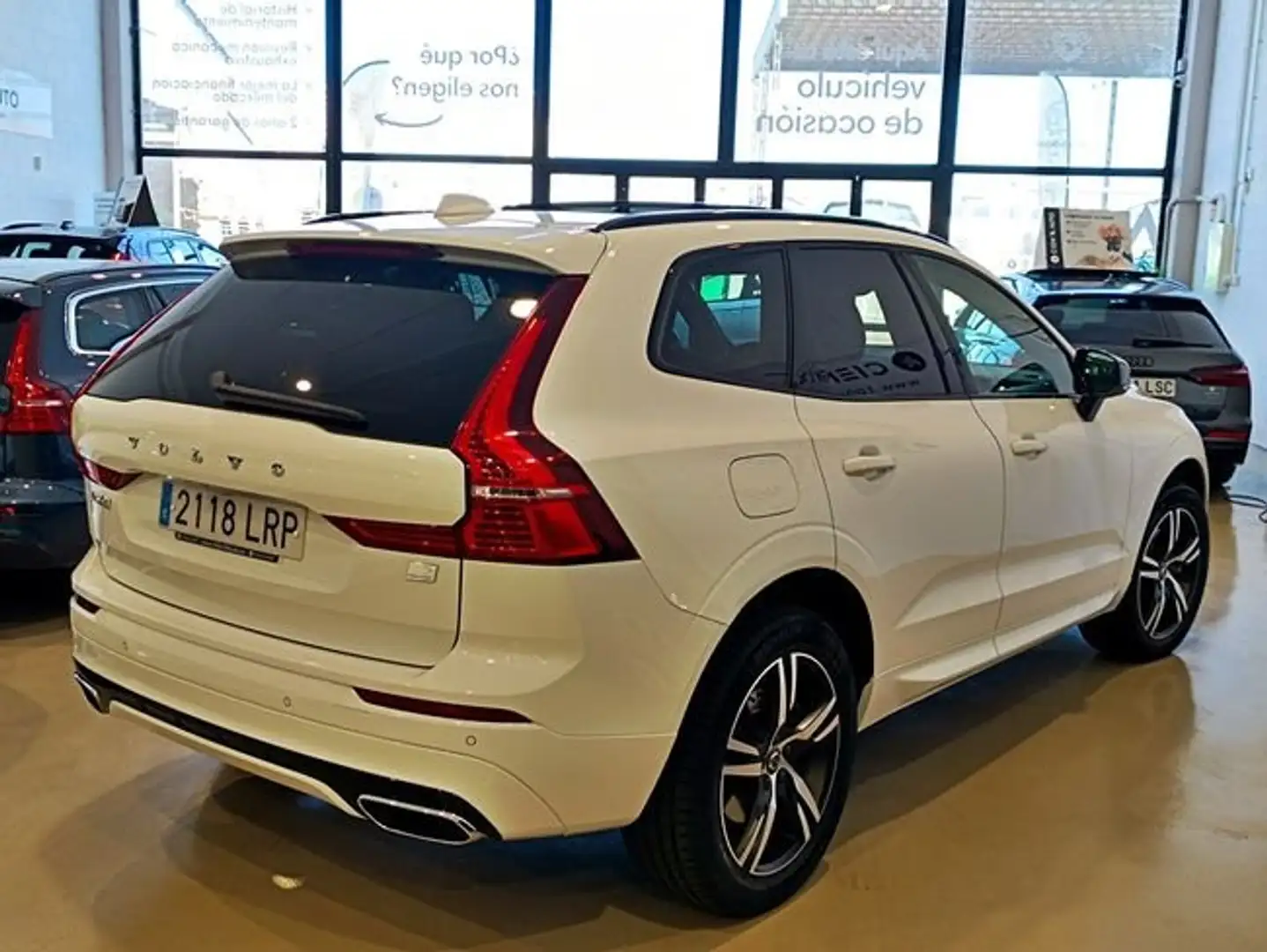 Volvo XC60 T6 Twin Recharge R-Design Wit - 2