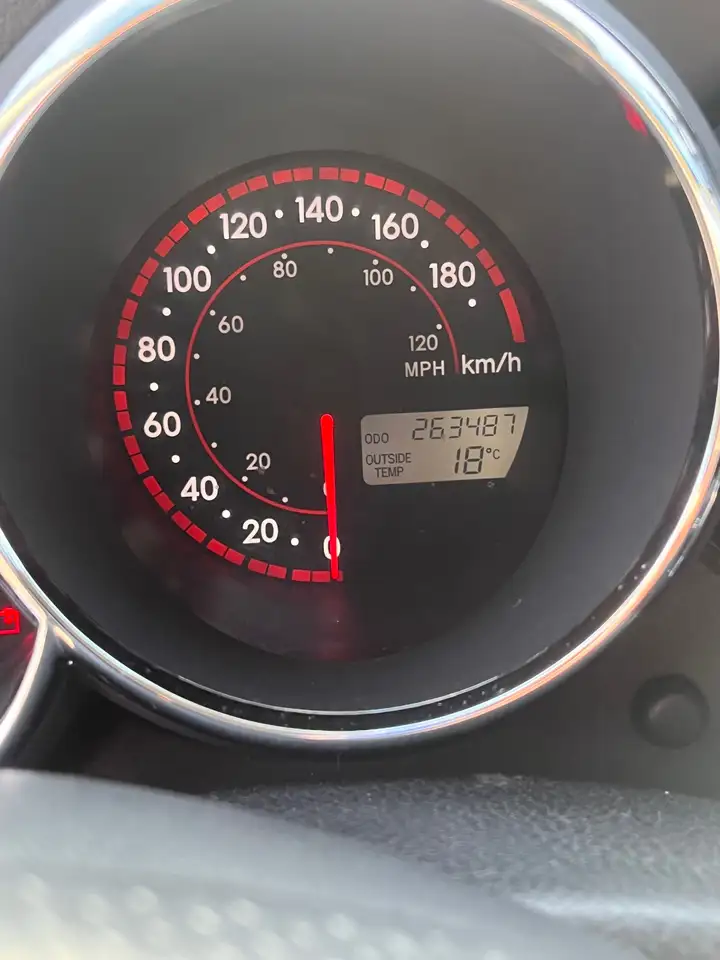 Pontiac Vibe снимка Pontiac Vibe