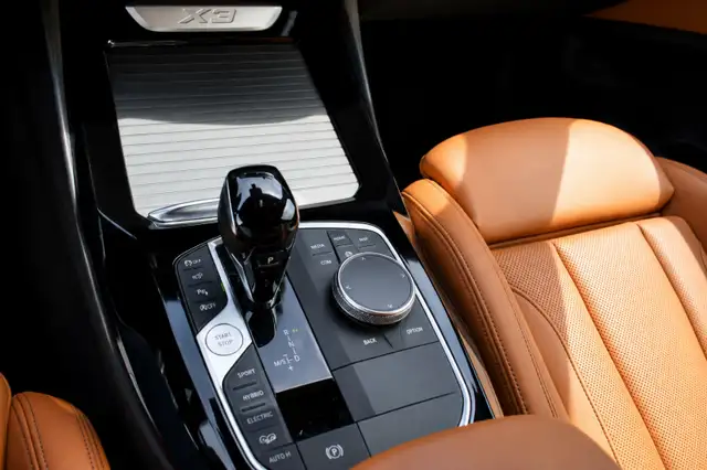 BMW X3 view 12