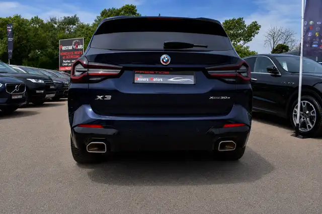BMW X3 view 8