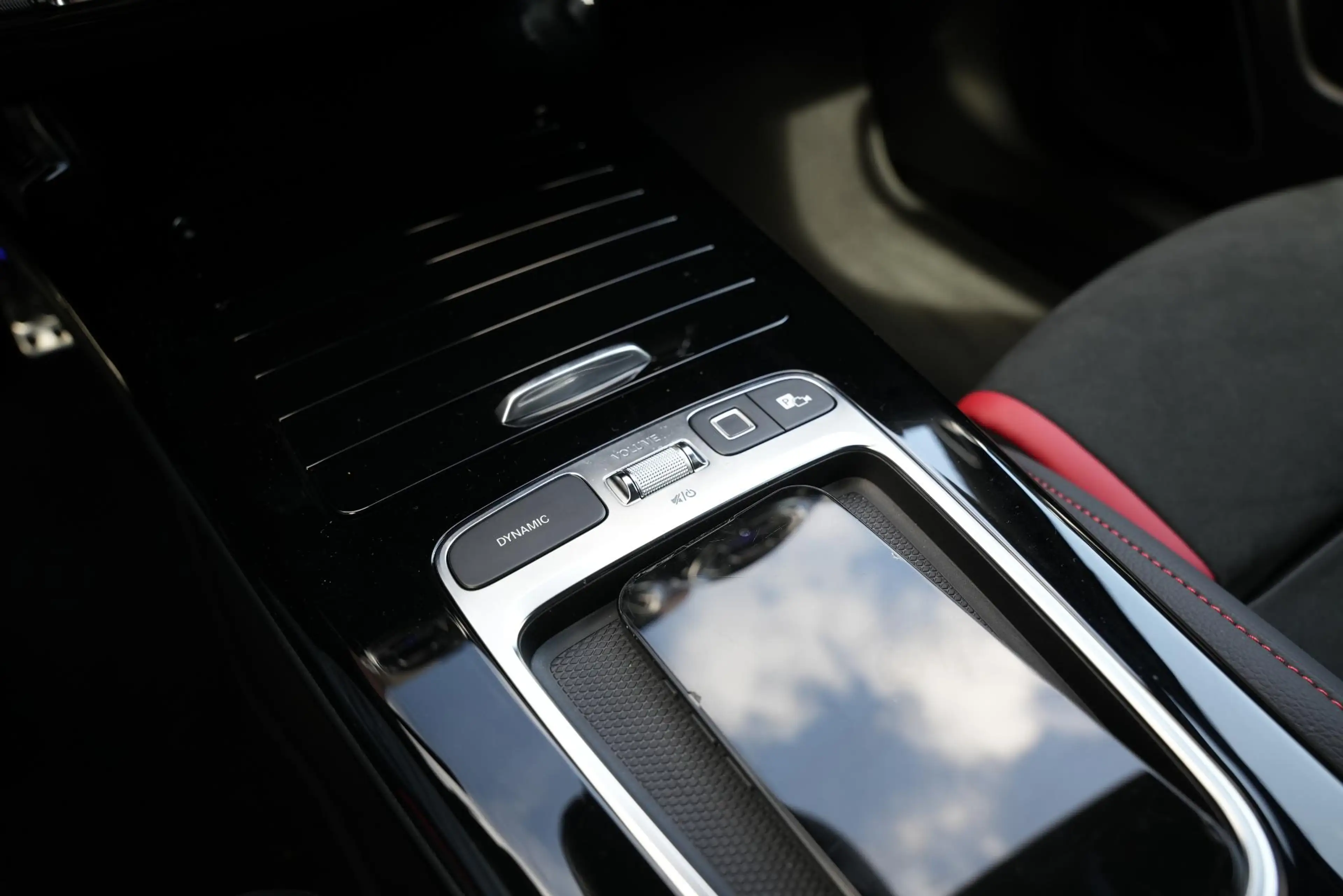 Mercedes-Benz A 35 AMG 4MATIC Aero Pack Burmester WideScreen Facelift — photo 48