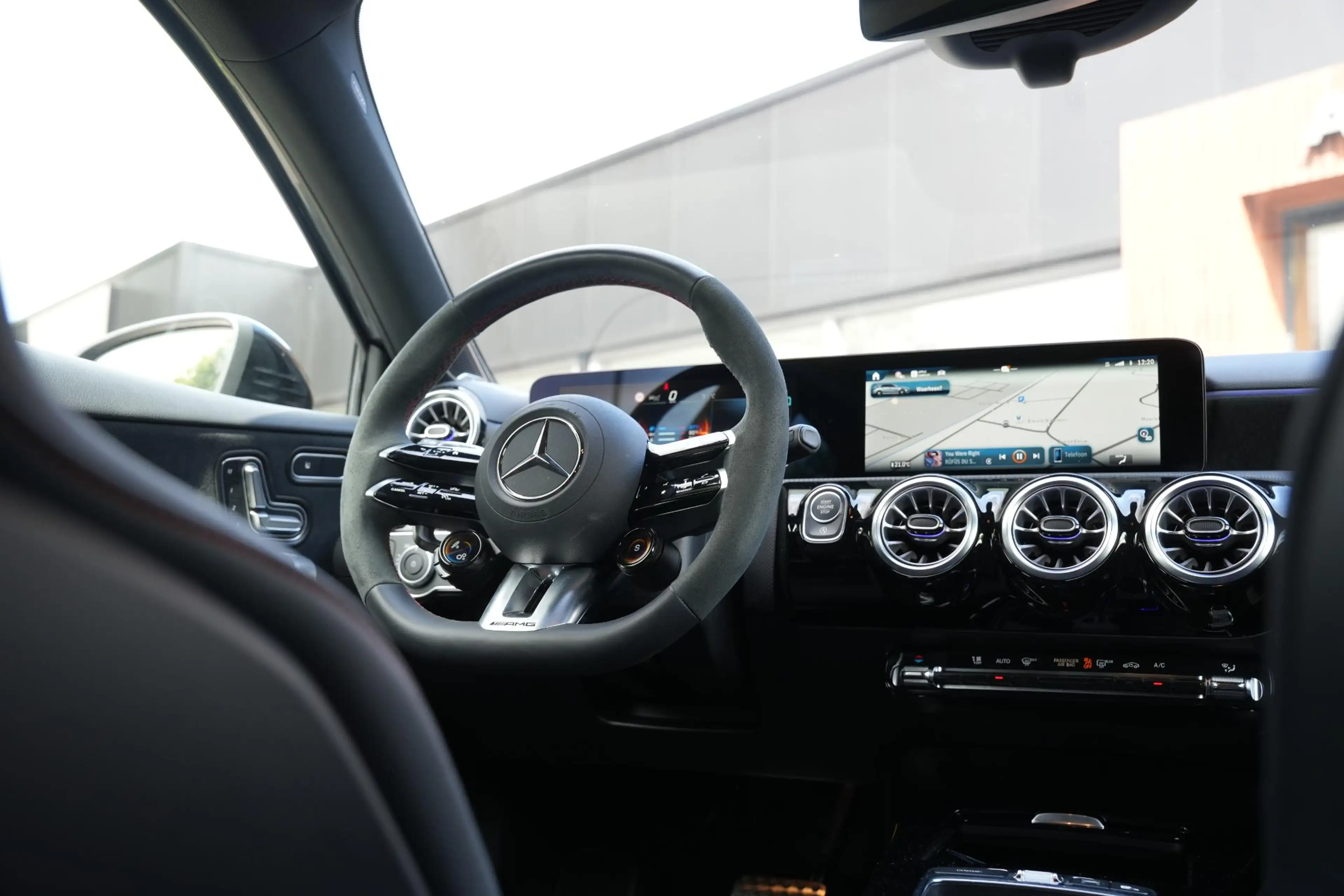 Mercedes-Benz A 35 AMG 4MATIC Aero Pack Burmester WideScreen Facelift — photo 20