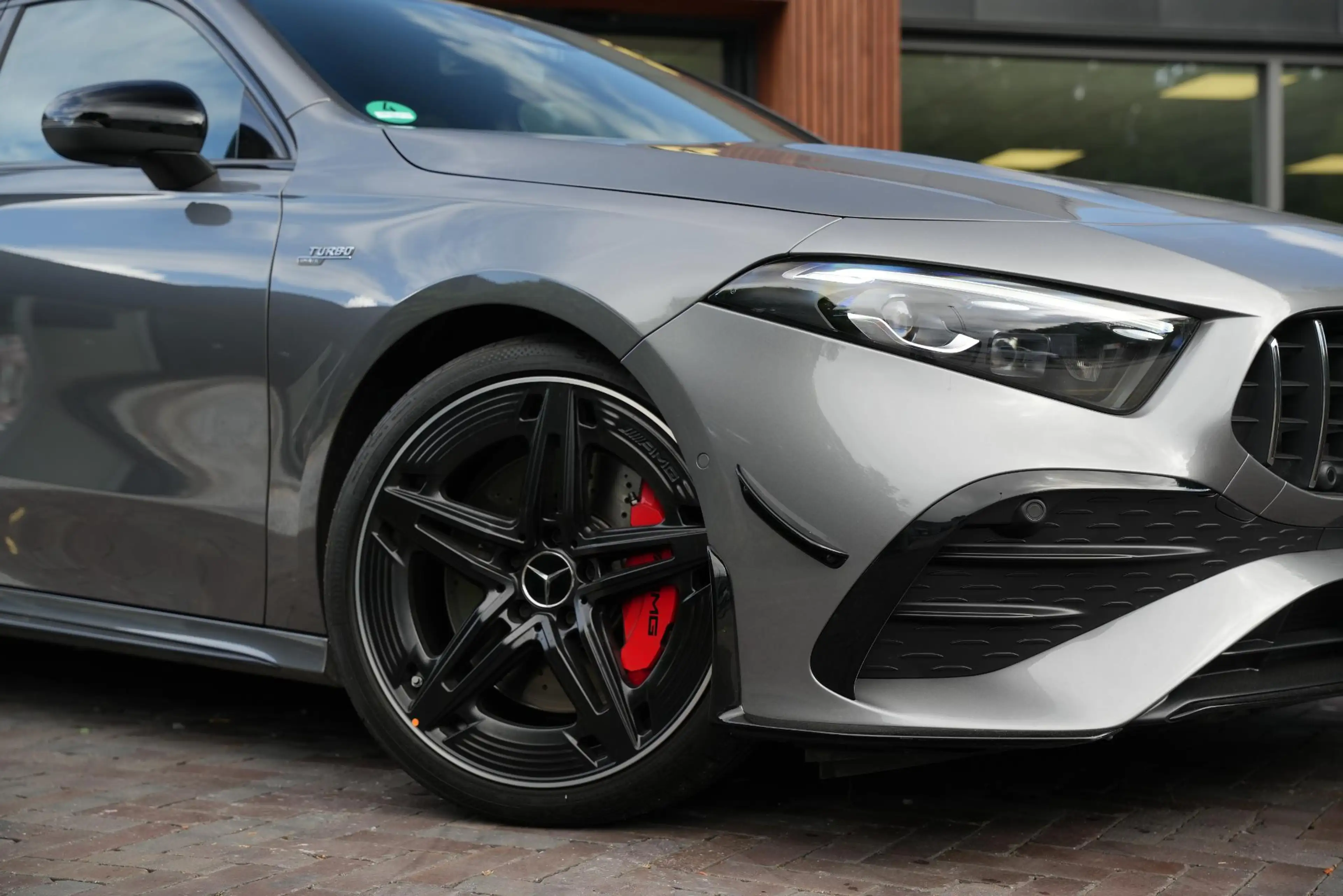 Mercedes-Benz A 35 AMG 4MATIC Aero Pack Burmester WideScreen Facelift — photo 10