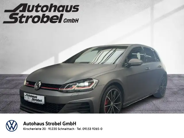 Volkswagen Golf GTI Golf VII GTI TCR 2.0 TSI DSG ACC AKRAPOVIC Navi